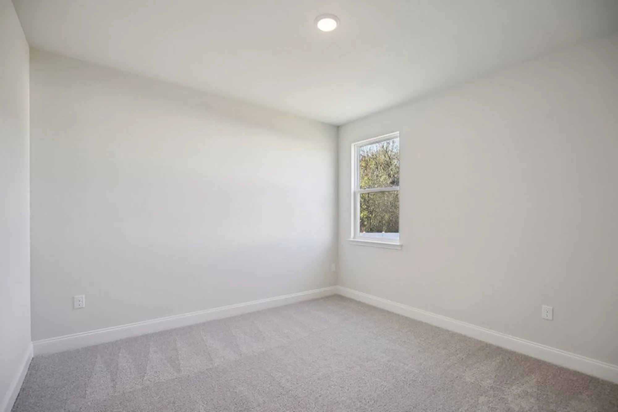 Property Slideshow image 26 of 54 | 328 stonehaus cir, Antioch, TN, 37013