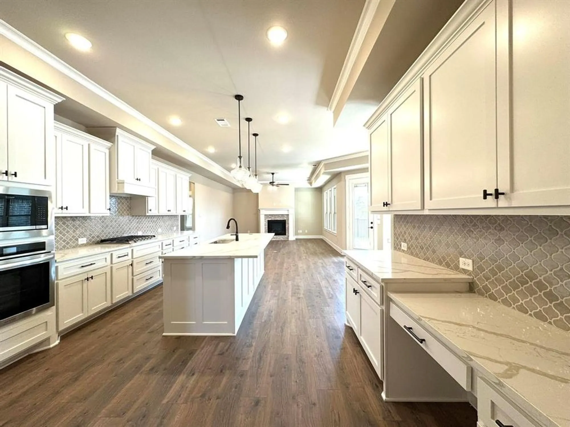 Property Slideshow image 6 of 28 | 5924 carmona trl, Fort Worth, TX, 76123