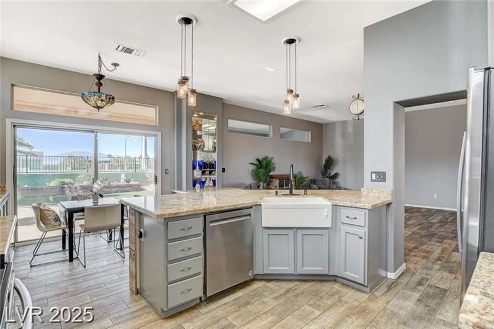 Property Slideshow image 9 of 66 | 3112 haddon dr, Las Vegas, NV, 89134