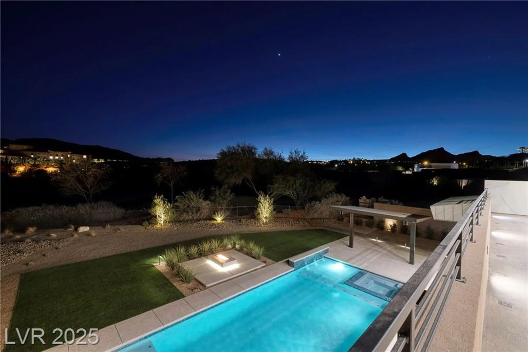 Property Slideshow image 43 of 65 | 37 reflection shores ln, Henderson, NV, 89011