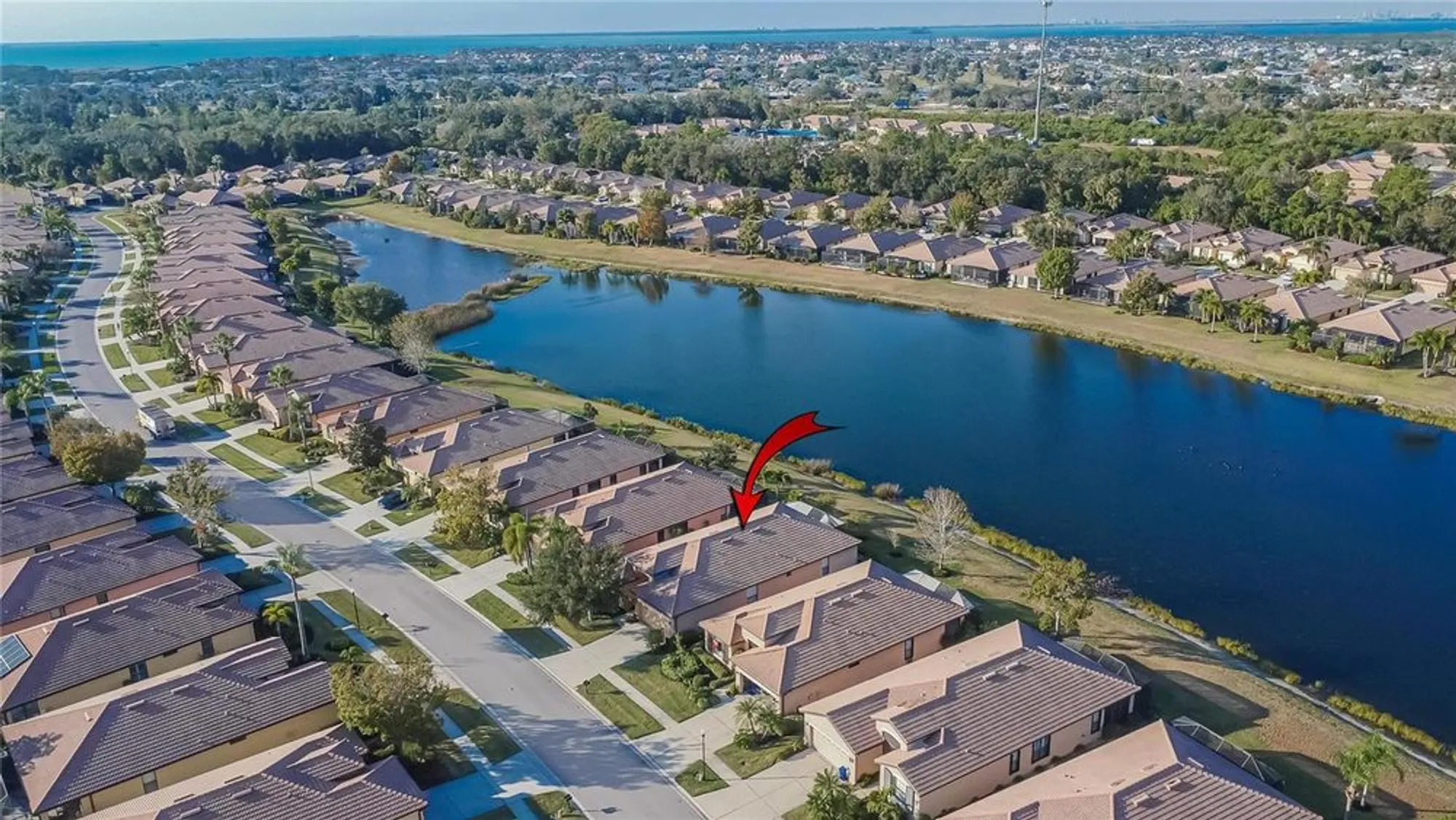 Property Slideshow image 61 of 76 | 331 cedar falls dr, Apollo Beach, FL, 33572