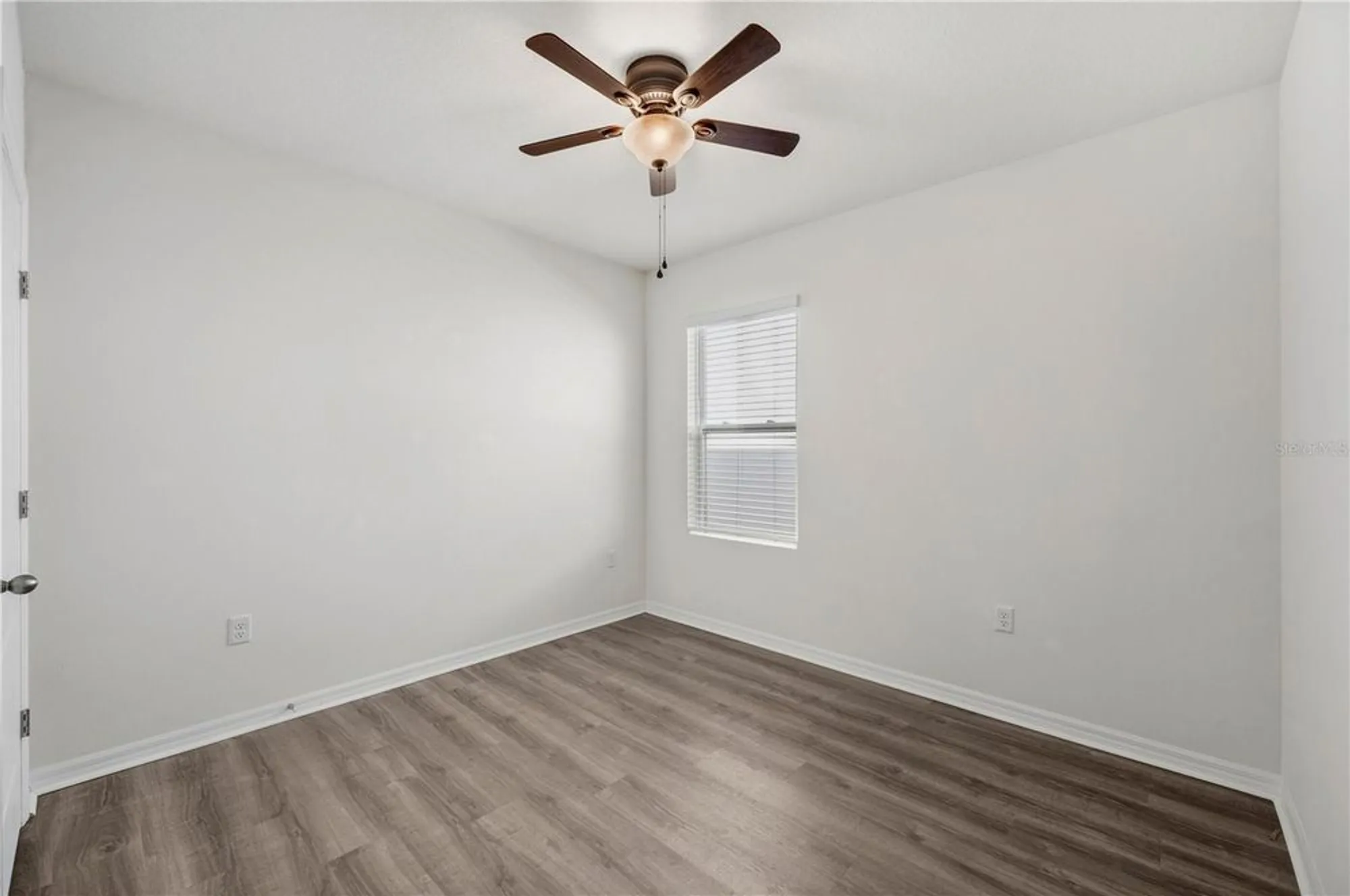 Property Slideshow image 9 of 41 | 2719 grandbury grove rd, Lakeland, FL, 33811