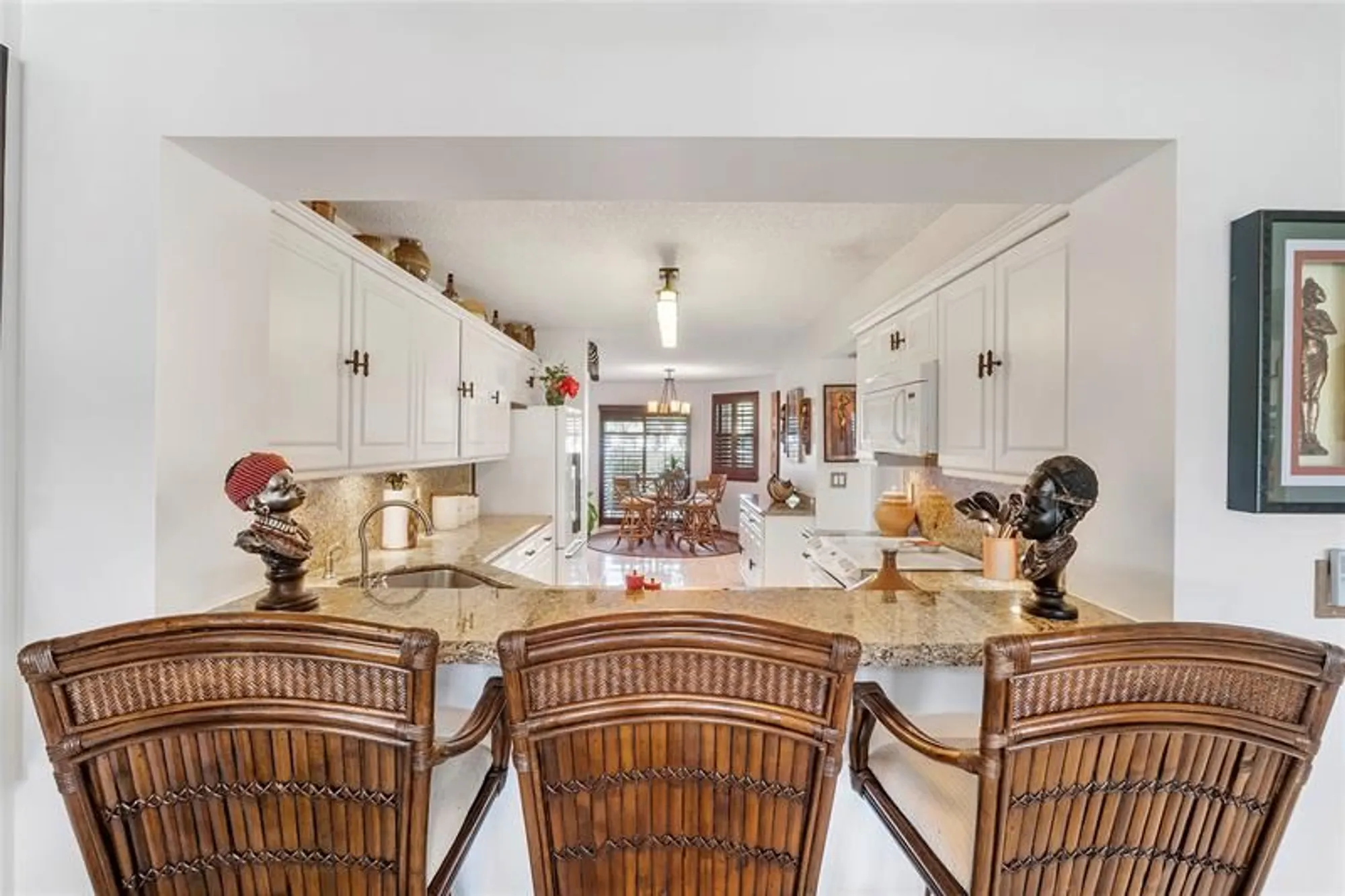 Property Slideshow image 11 of 37 | 7219 fairfax dr 110, Tamarac, FL, 33321