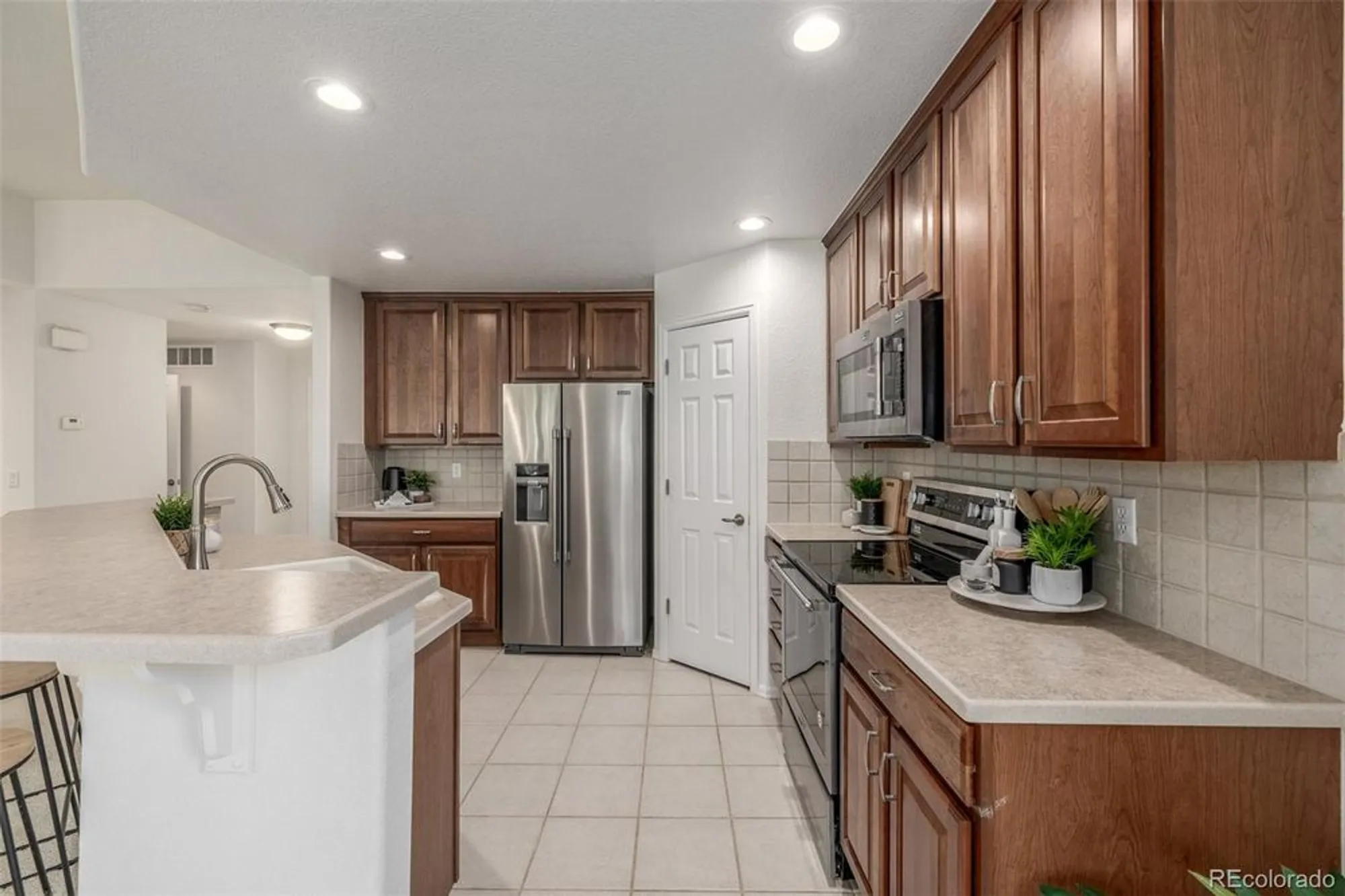 Property Slideshow image 9 of 46 | 8267 s sicily ct, Aurora, CO, 80016