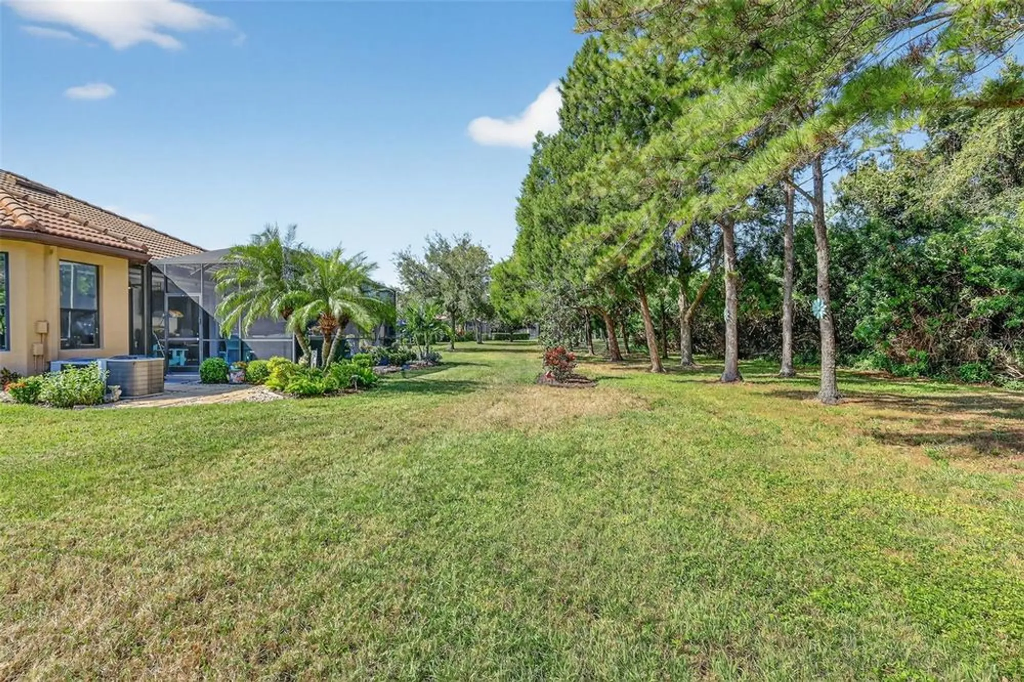 Property Slideshow image 52 of 54 | 145 silver falls dr, Apollo Beach, FL, 33572
