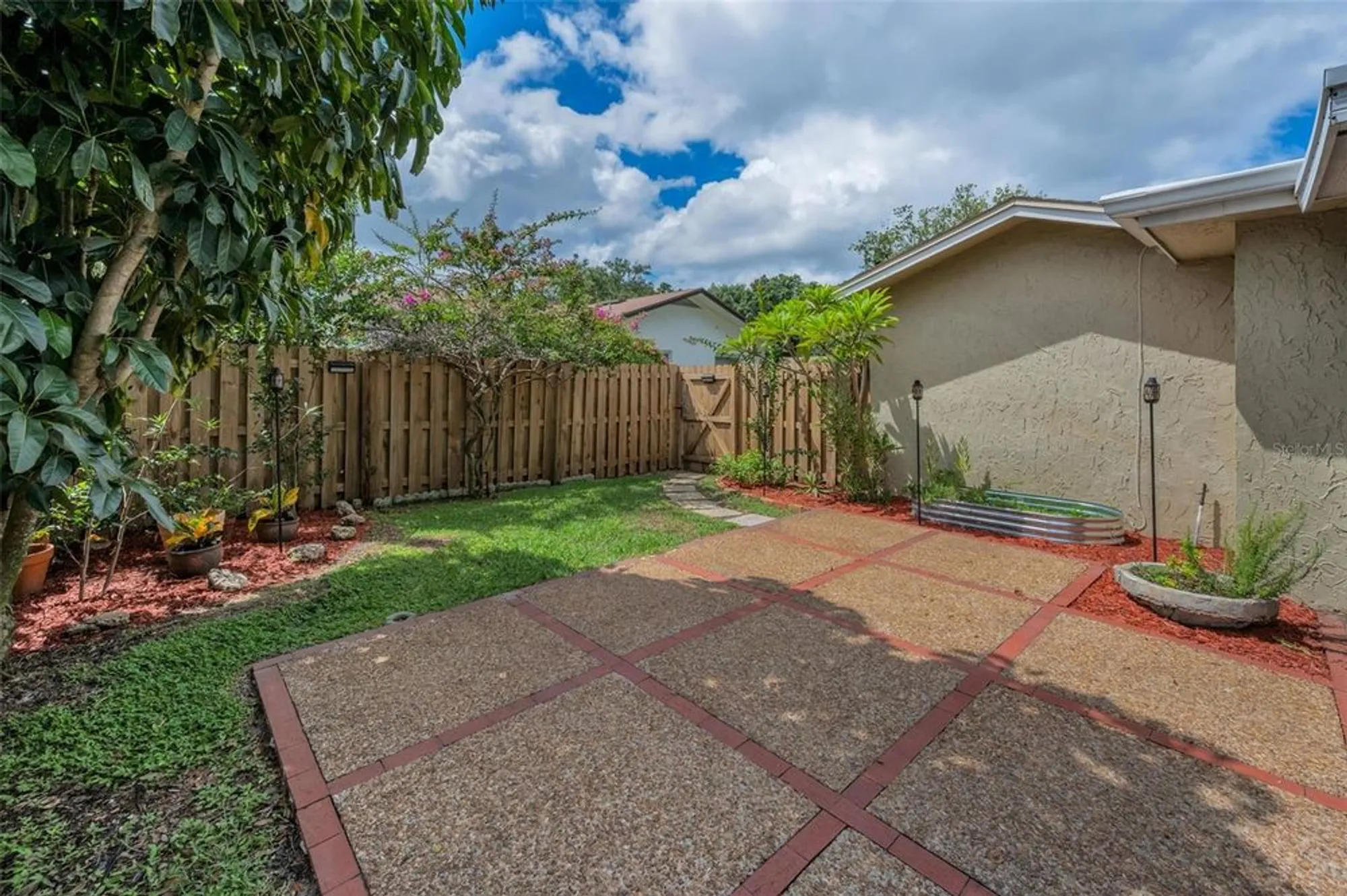 Property Slideshow image 38 of 70 | 921 anchorage ln, Palm Harbor, FL, 34685