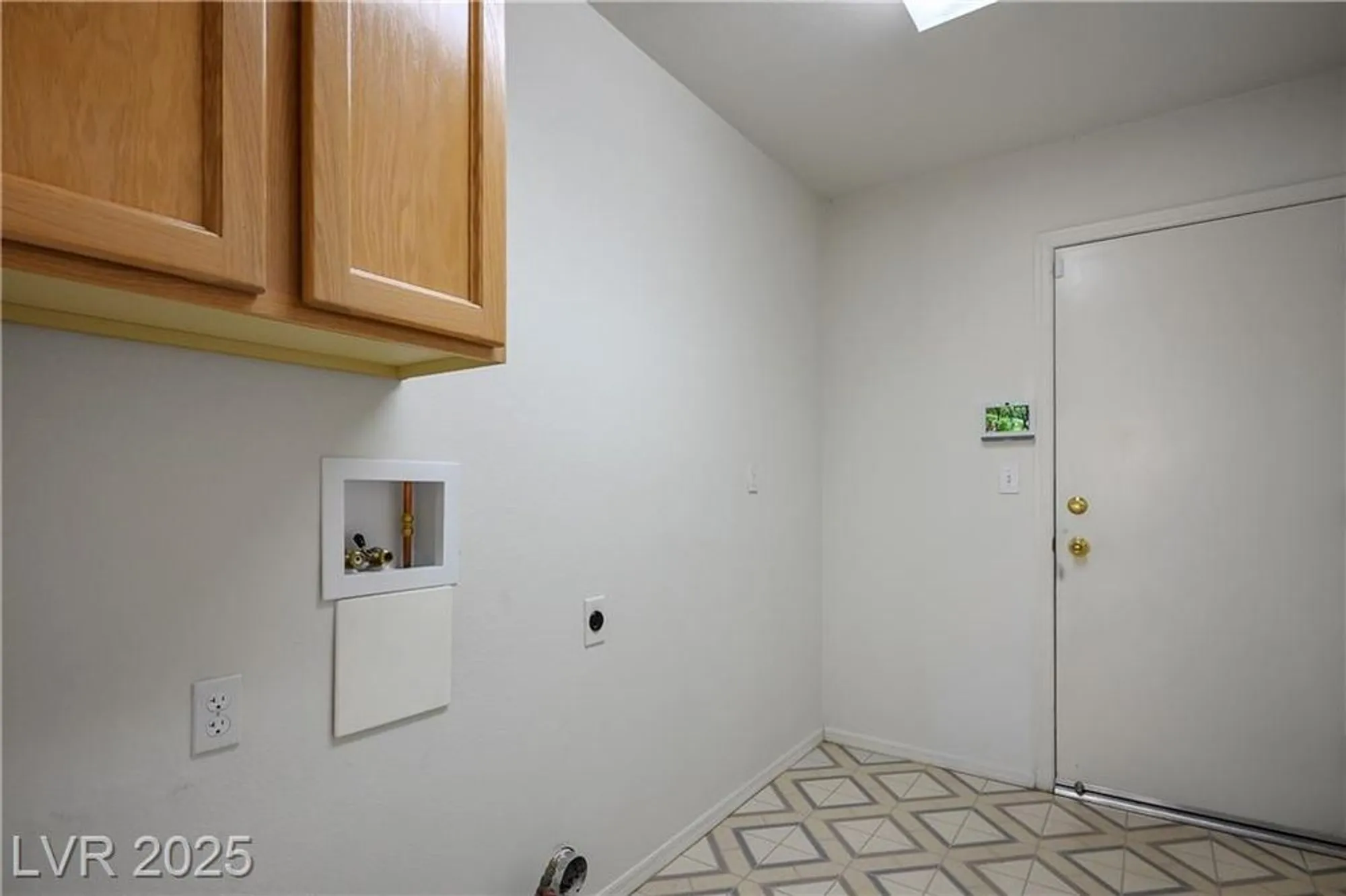 Property Slideshow image 23 of 74 | 10505 linden wood ct, Las Vegas, NV, 89134