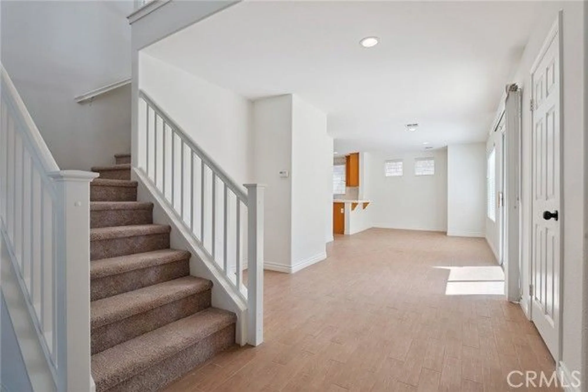 Property Slideshow image 17 of 52 | 2024 tulip ave, Simi Valley, CA, 93063