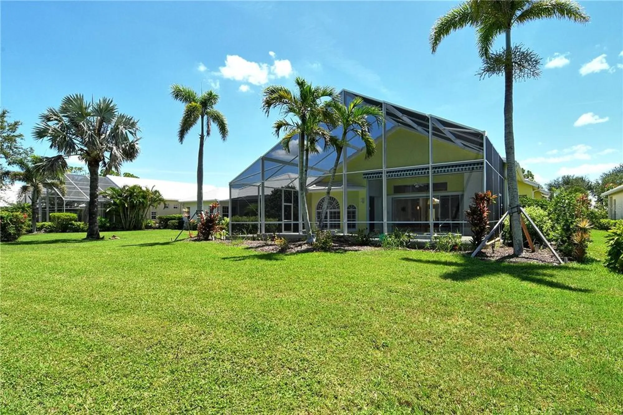 Property Slideshow image 42 of 52 | 340 bermuda ct 5, Venice, FL, 34293