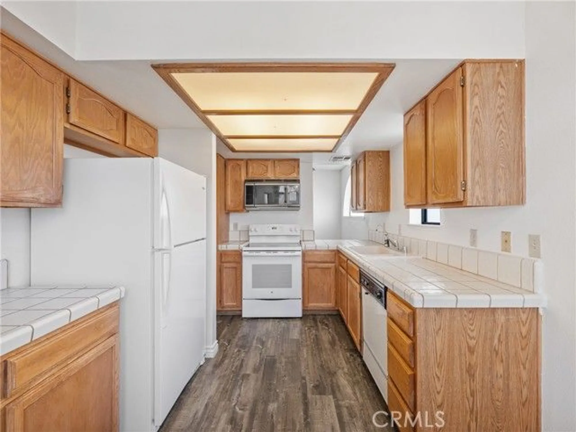 Property Slideshow image 3 of 37 | 19246 pine way, Apple Valley, CA, 92308