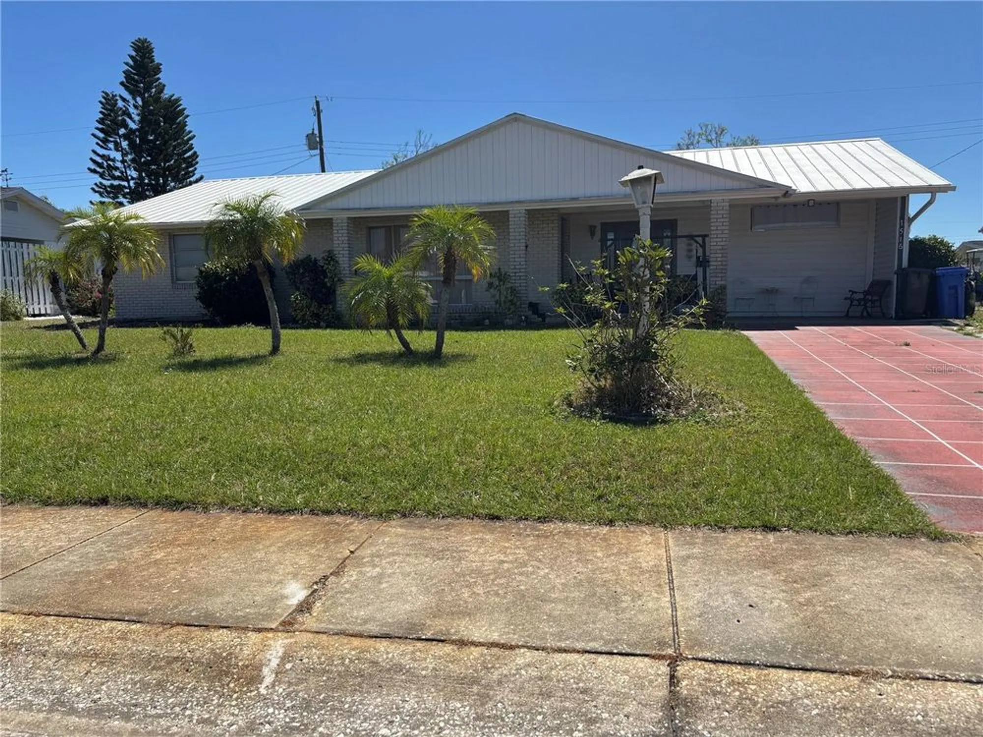 Property Slideshow image 2 of 24 | 1516 arrowhead dr, Sun City Center, FL, 33573