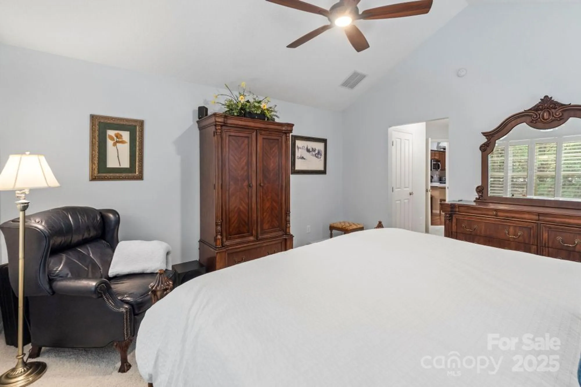 Property Slideshow image 12 of 31 | 2459 coltsview ln, Matthews, NC, 28105