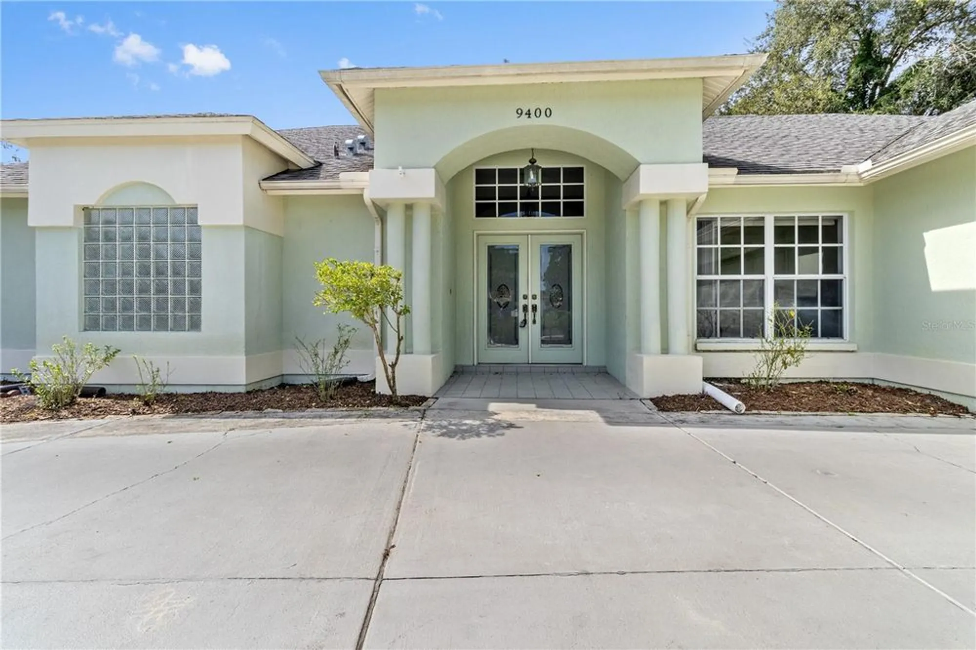 Property Slideshow image 1 of 57 | 9400 merriweather dr, Weeki Wachee, FL, 34613