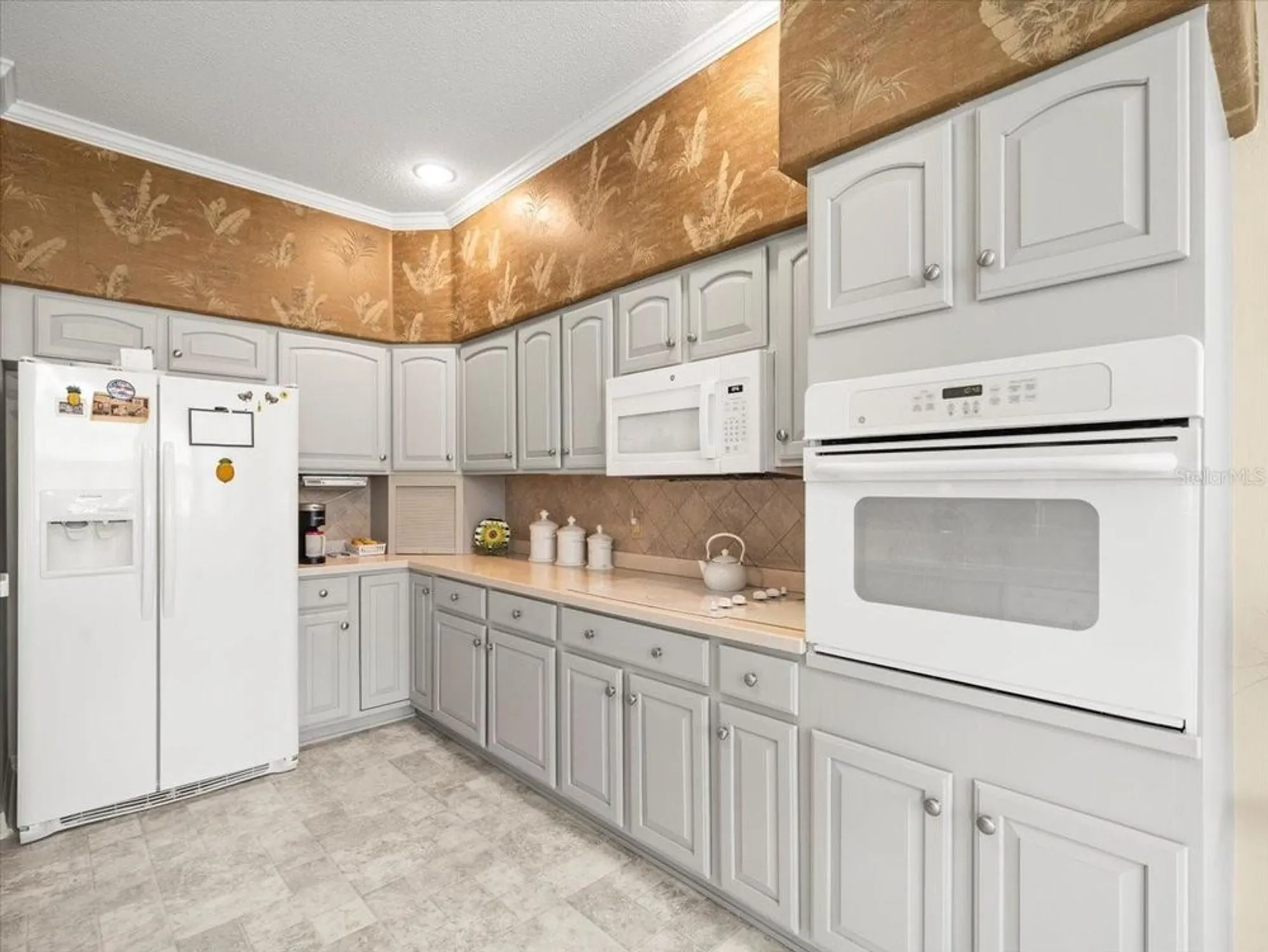 Property Slideshow image 16 of 57 | 18514 hidden pines way, Hudson, FL, 34667