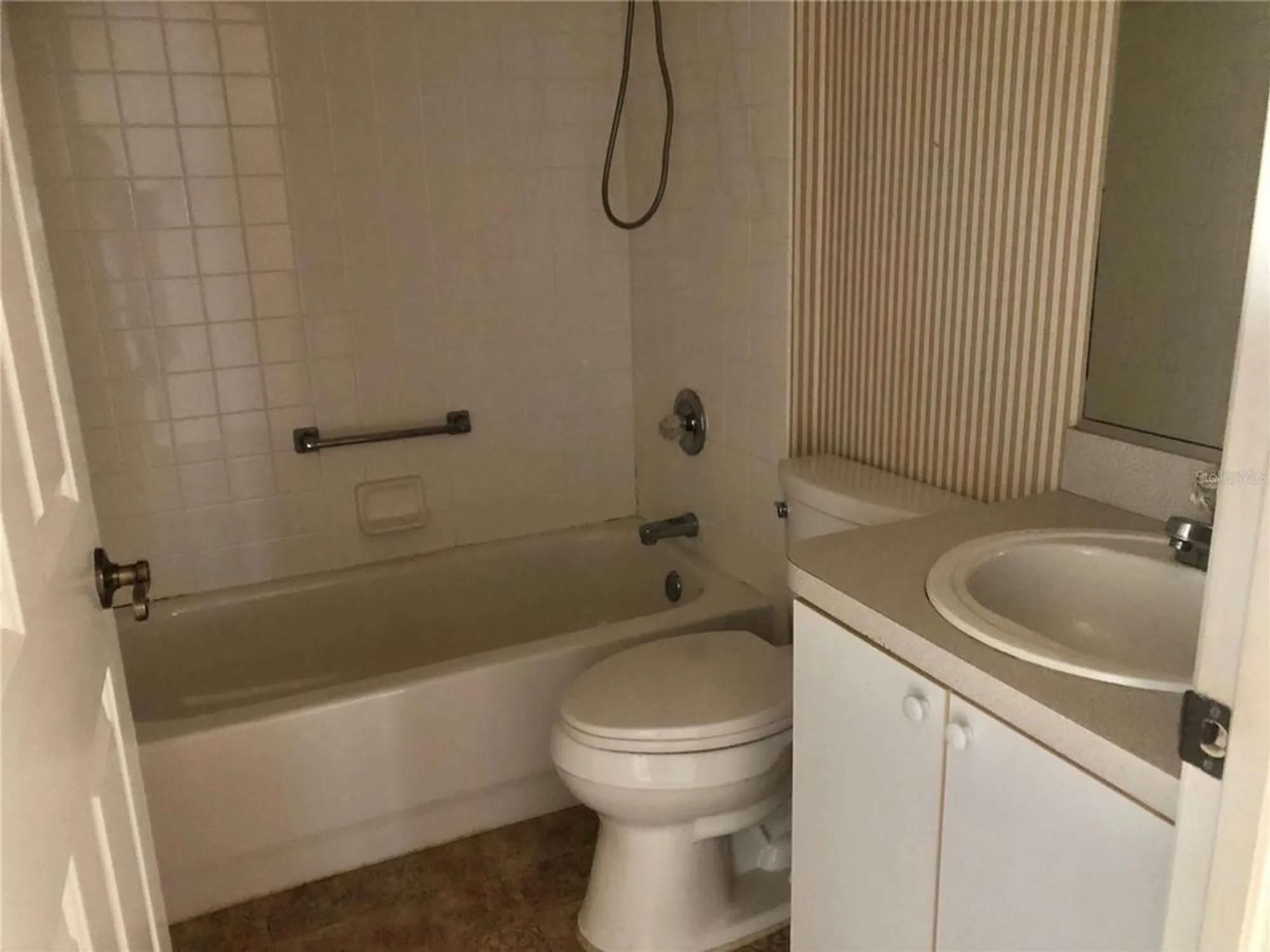 Property Slideshow image 26 of 43 | 144 costa mesa dr, Lady Lake, FL, 32159