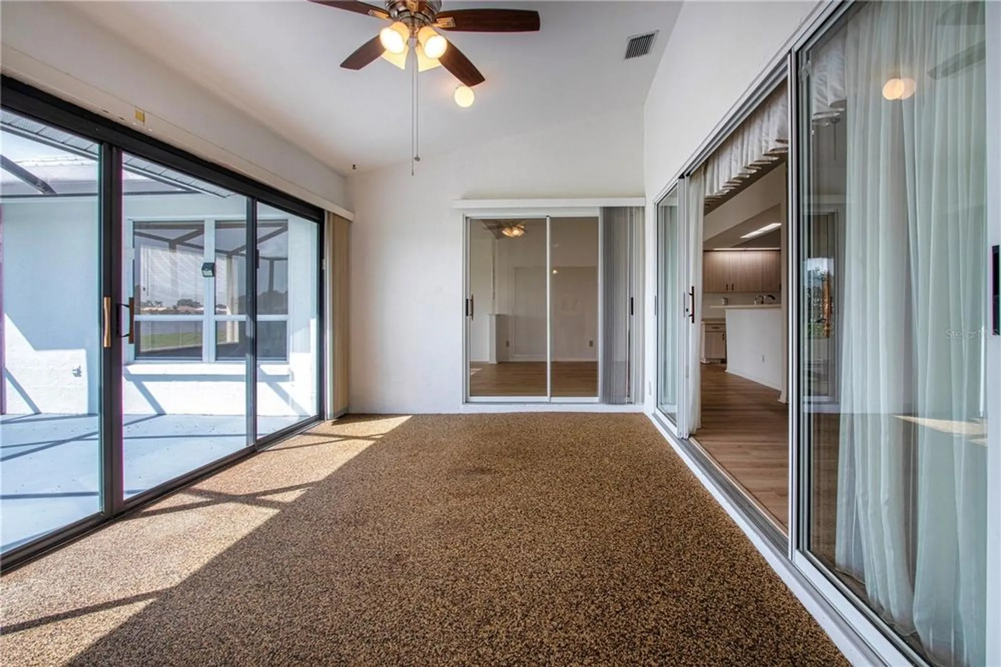 Property Slideshow image 10 of 60 | 2016 new bedford dr, Sun City Center, FL, 33573