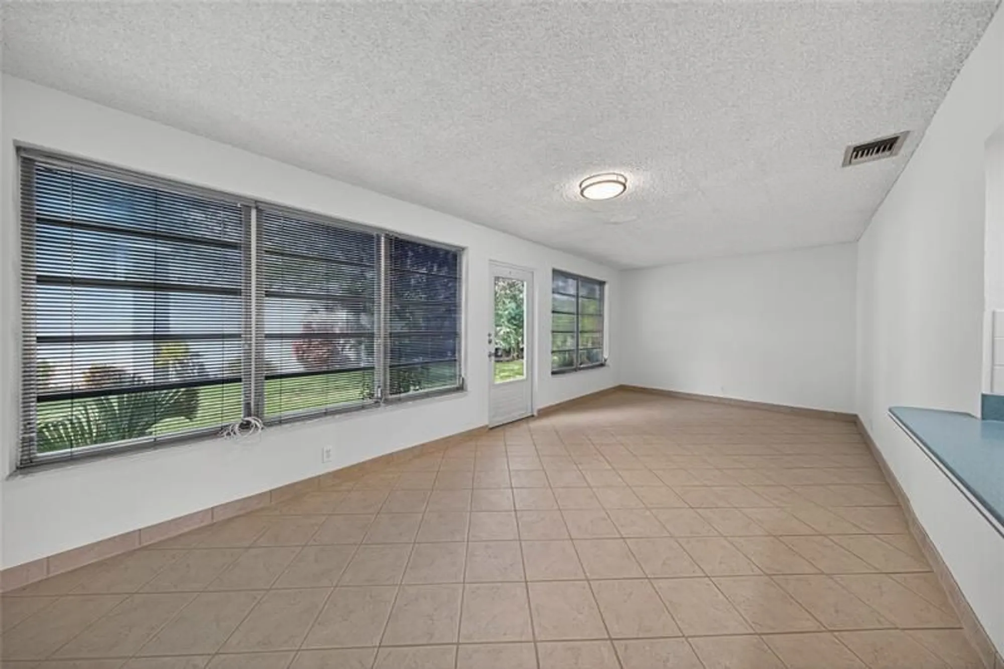 Property Slideshow image 43 of 67 | 2711 nw 4th ave, Pompano Beach, FL, 33064