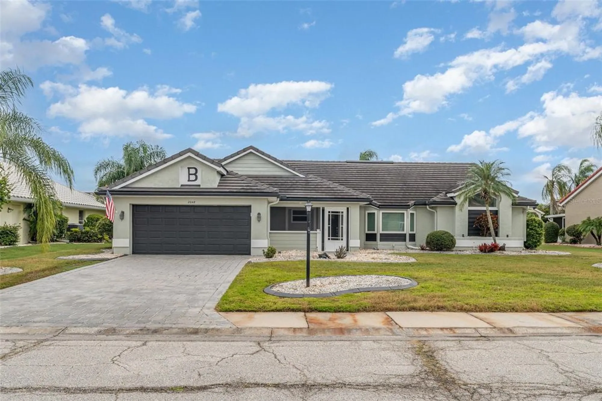 Property Slideshow image 2 of 31 | 2048 berry roberts dr, Sun City Center, FL, 33573