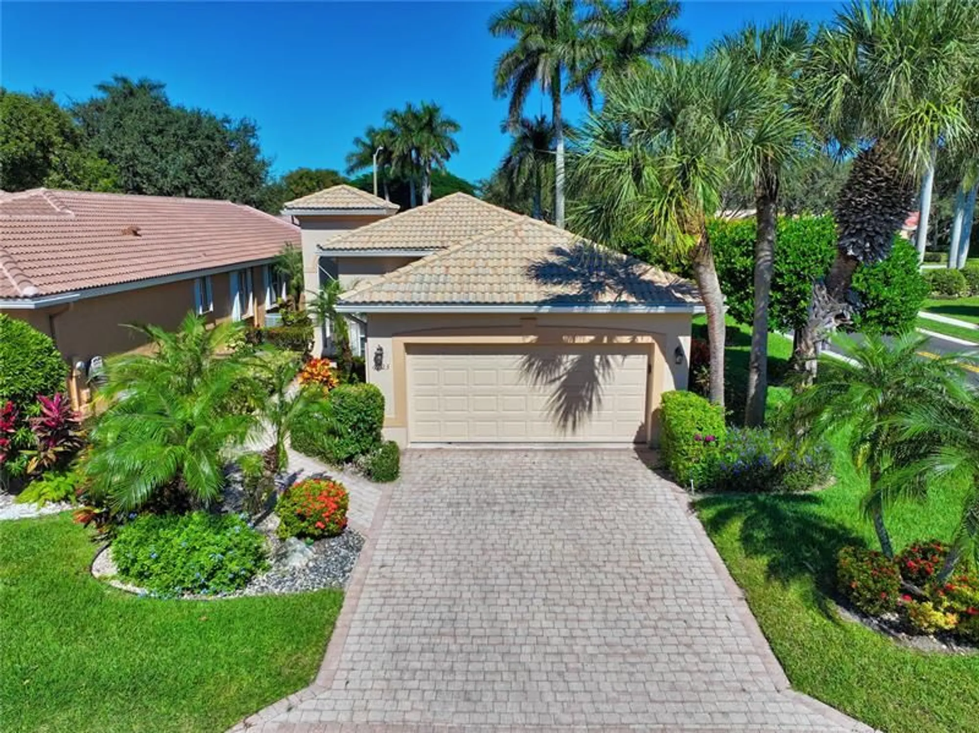 Property Slideshow image 4 of 50 | 6723 via roma, Delray Beach, FL, 33446