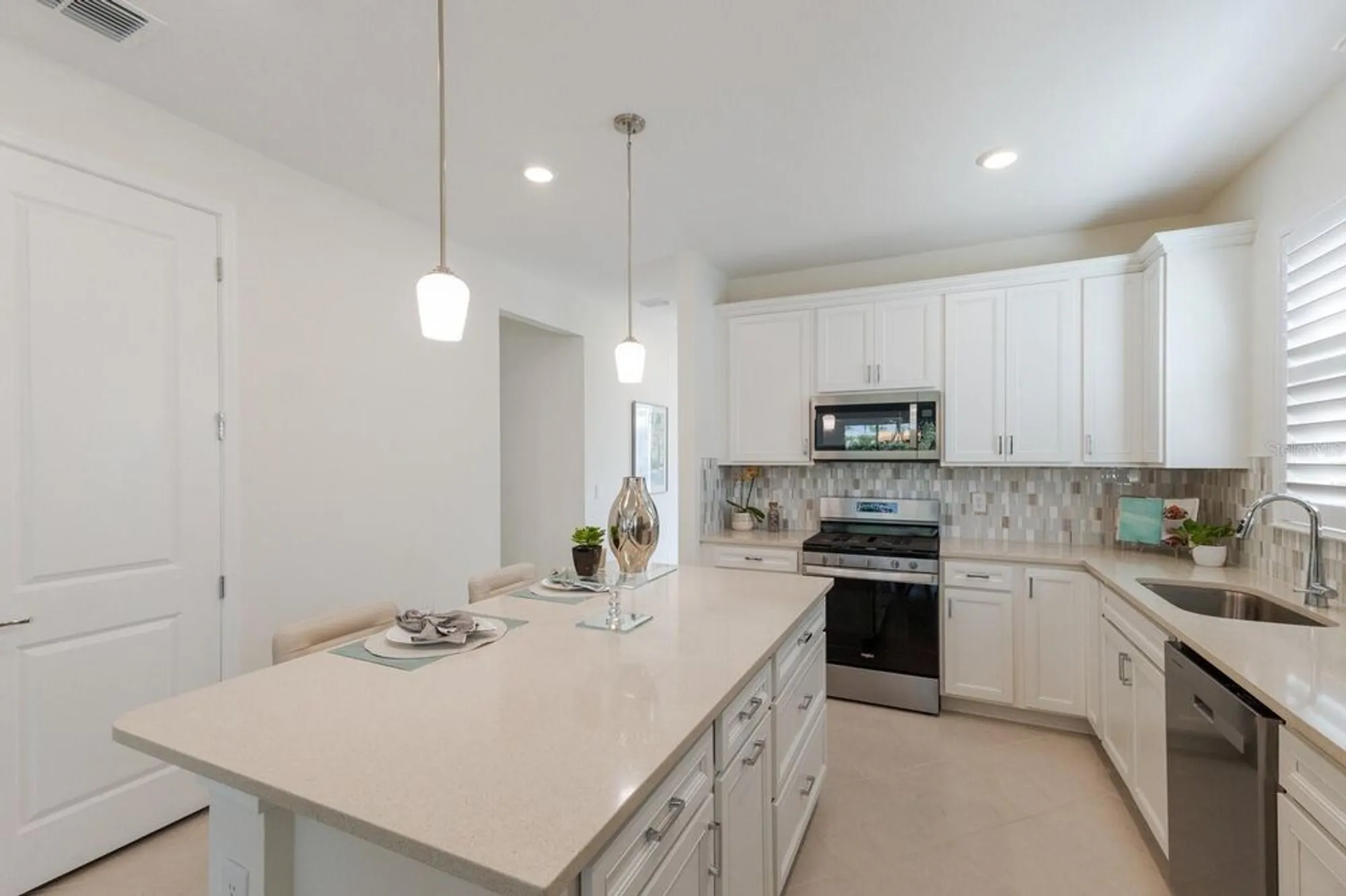 Property Slideshow image 6 of 59 | 10470 spring tide way, Parrish, FL, 34219