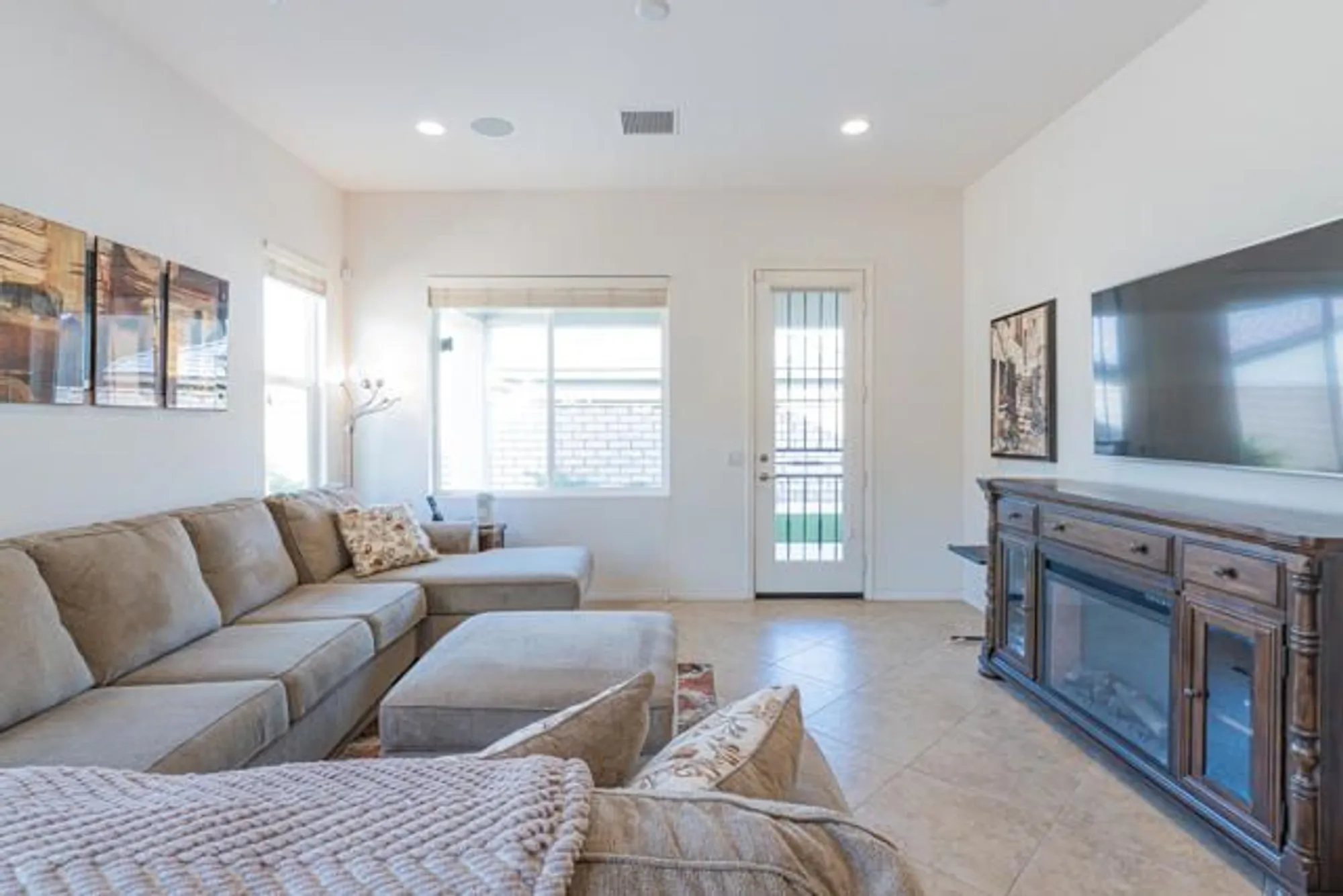 Property Slideshow image 18 of 39 | 42897 cusino ct, Indio, CA, 92203