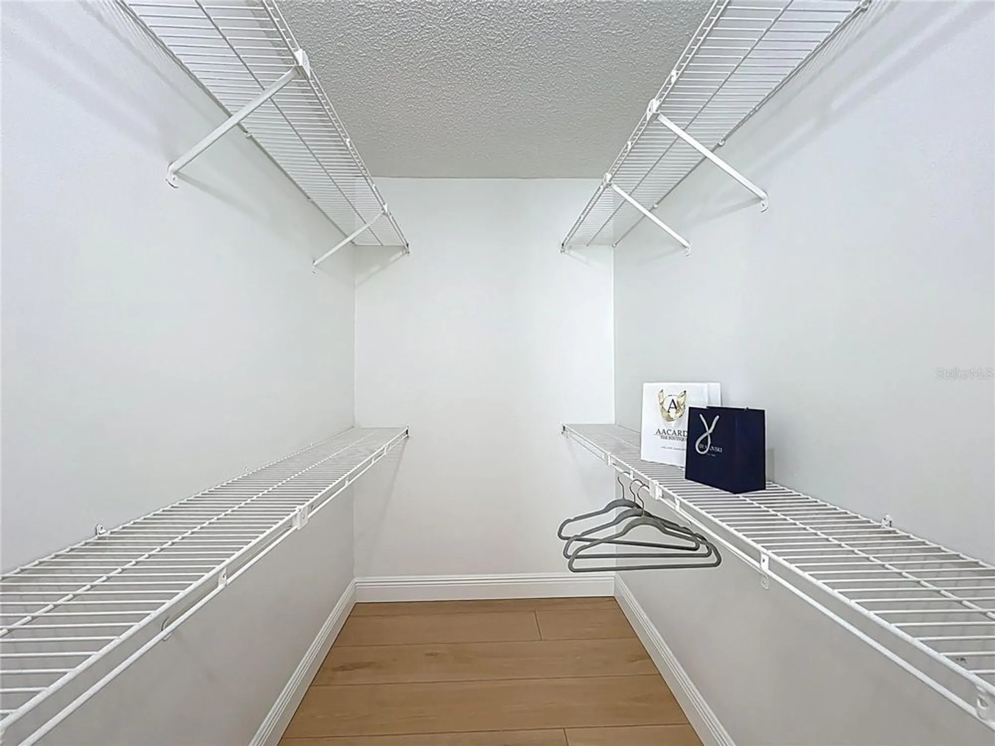 Property Slideshow image 19 of 41 | 2014 hampstead cir, Sun City Center, FL, 33573