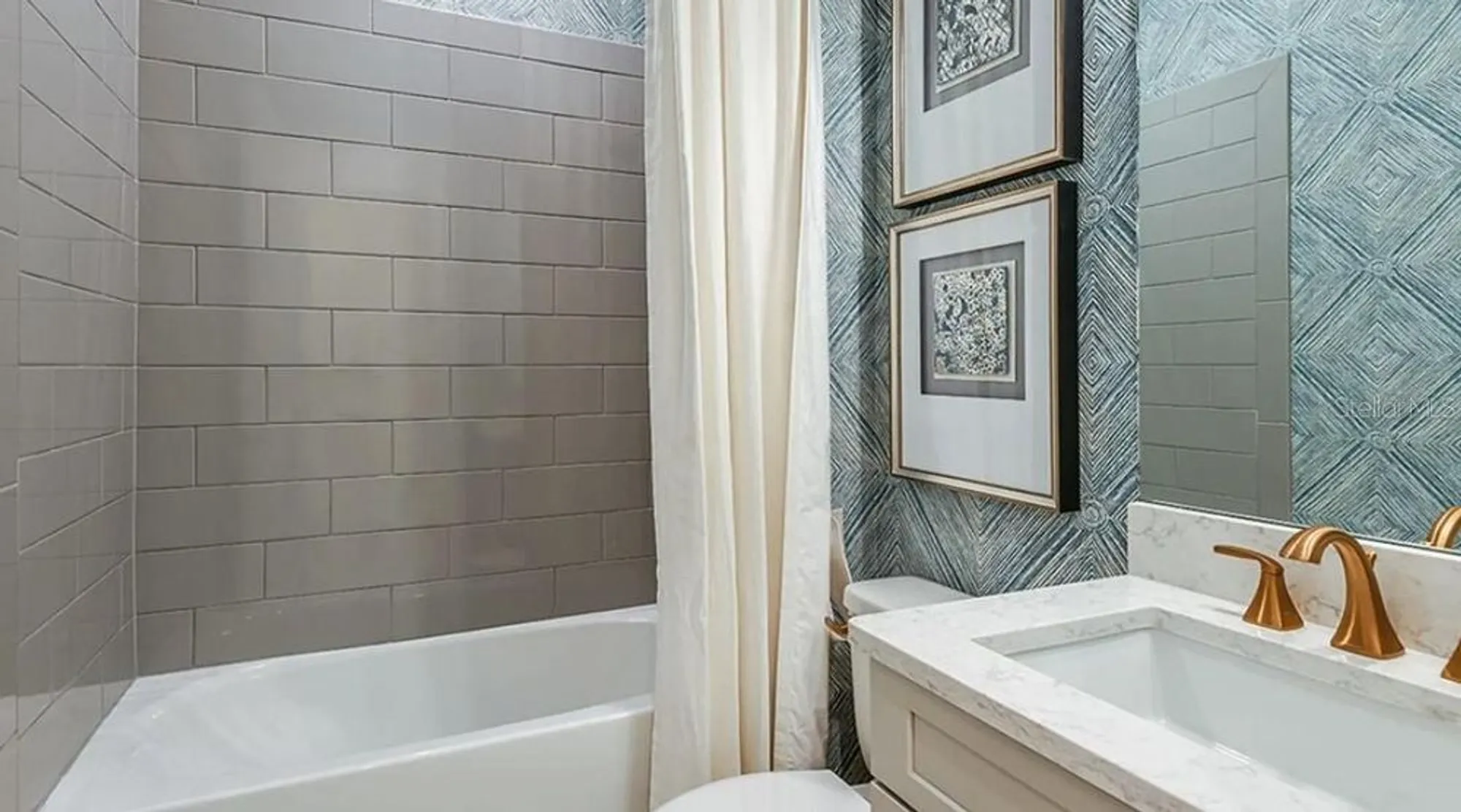 Property Slideshow image 14 of 32 | 3579 santa caterina blvd, Bradenton, FL, 34211