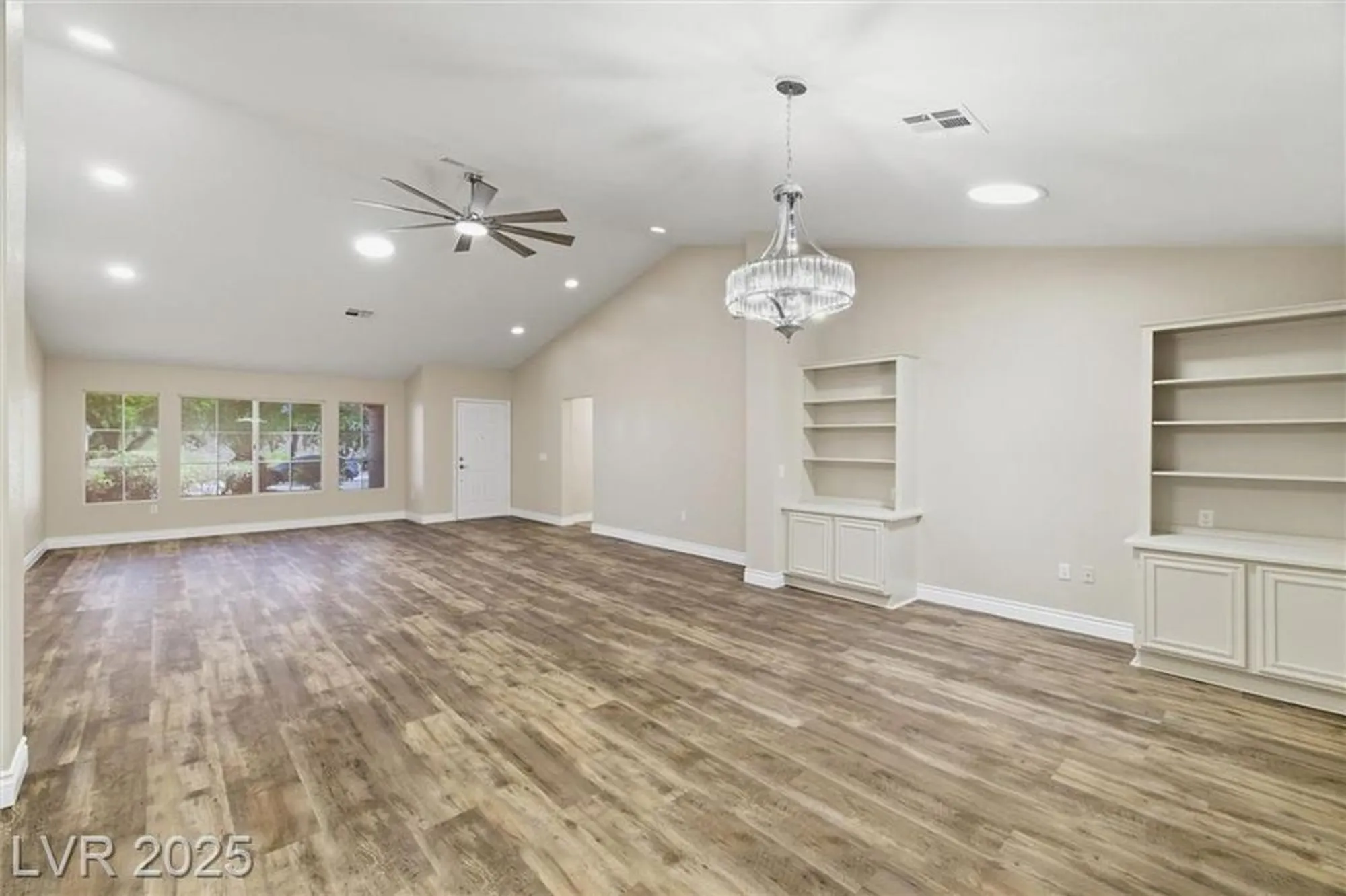 Property Slideshow image 28 of 66 | 3001 merimar dr, Las Vegas, NV, 89134