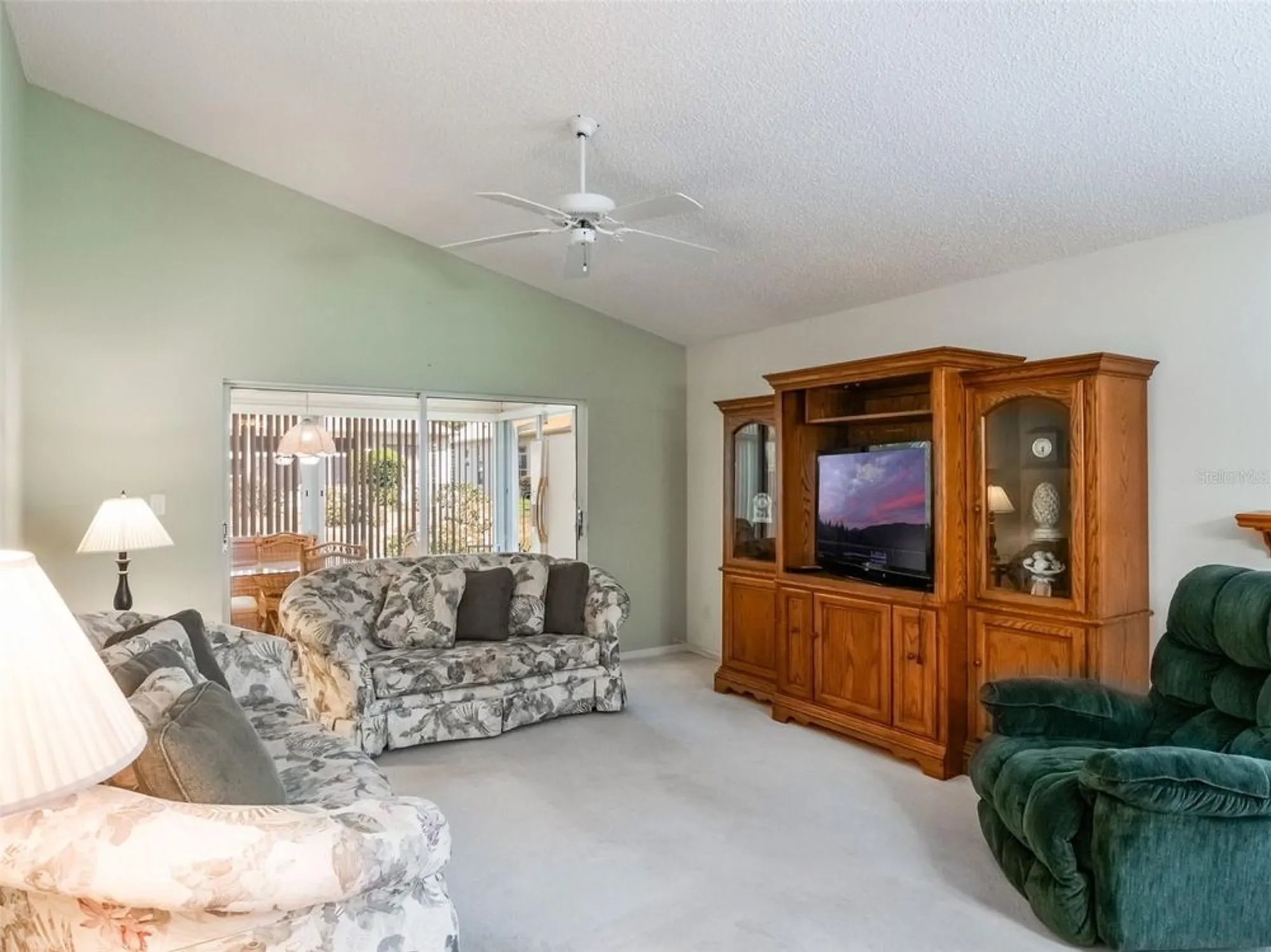 Property Slideshow image 13 of 36 | 25243 river crest dr, Leesburg, FL, 34748