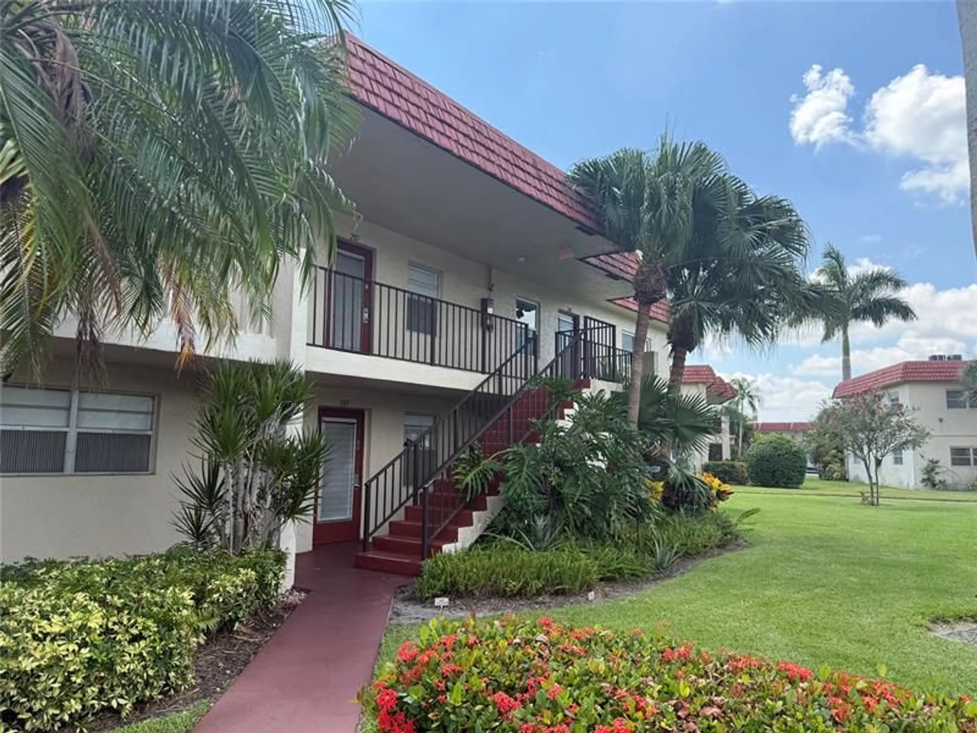 Property Slideshow image 1 of 18 | 32 abbey ln apt 207, Delray Beach, FL, 33446