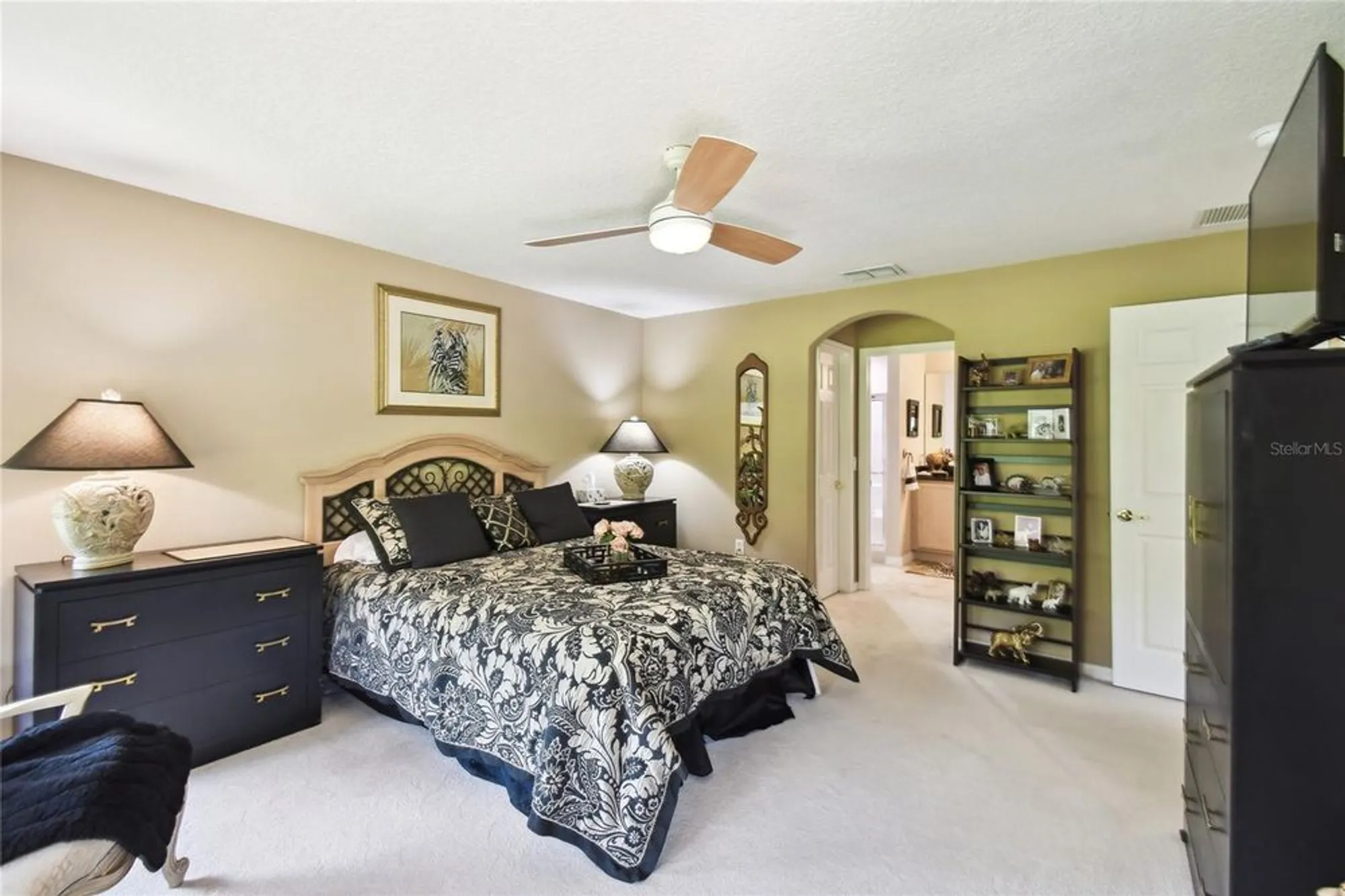 Property Slideshow image 20 of 59 | 560 grand canal dr, Kissimmee, FL, 34759