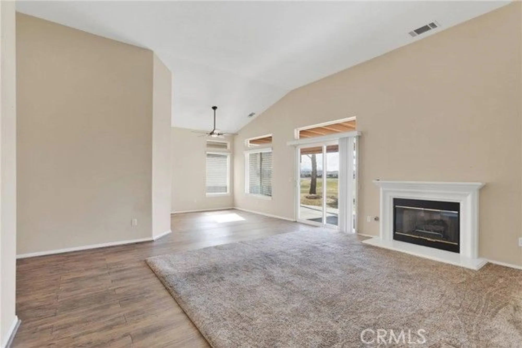 Property Slideshow image 11 of 36 | 11262 country club dr, Apple Valley, CA, 92308