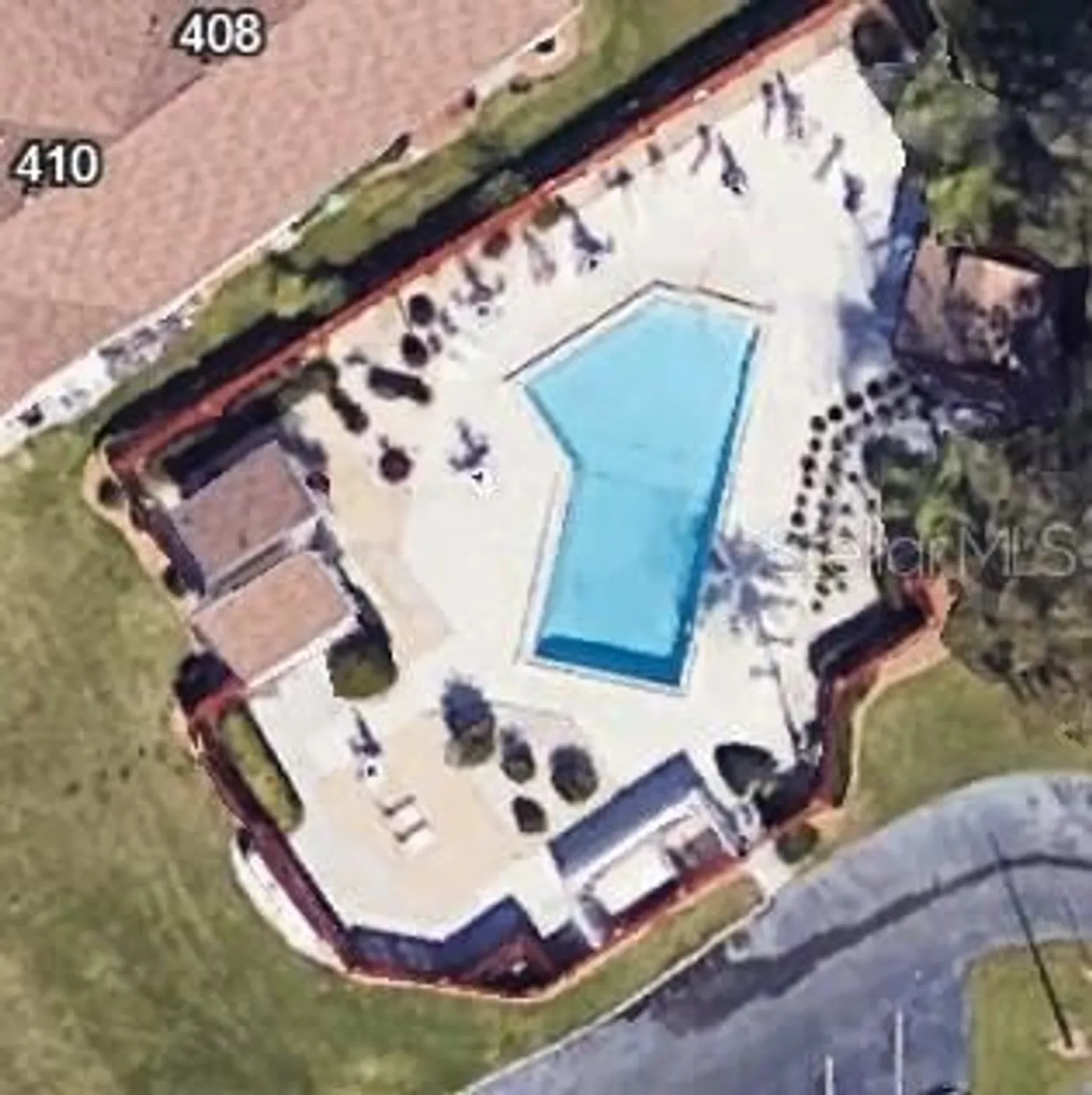 Property Slideshow image 28 of 40 | 413 lake point ct # 4b, Sun City Center, FL, 33573