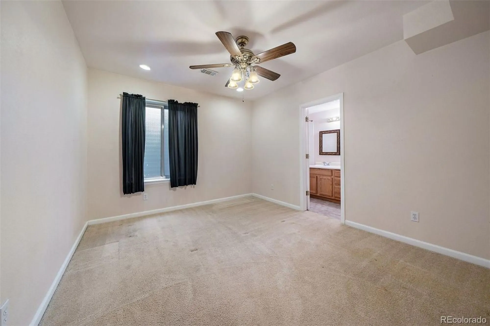 Property Slideshow image 24 of 28 | 2788 w greens dr, Littleton, CO, 80123