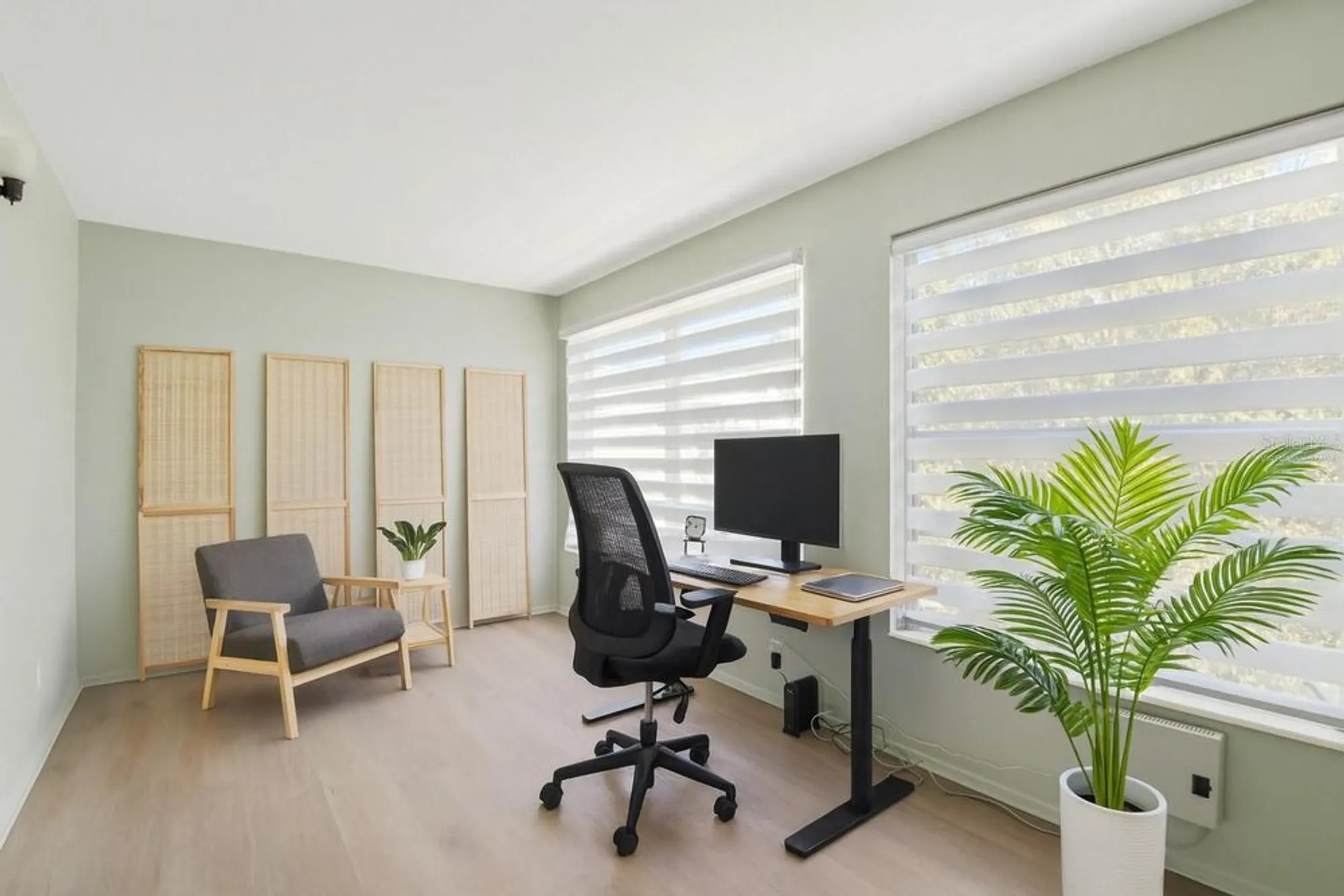 Property Slideshow image 7 of 26 | 2043 denmark st 75, Clearwater, FL, 33763