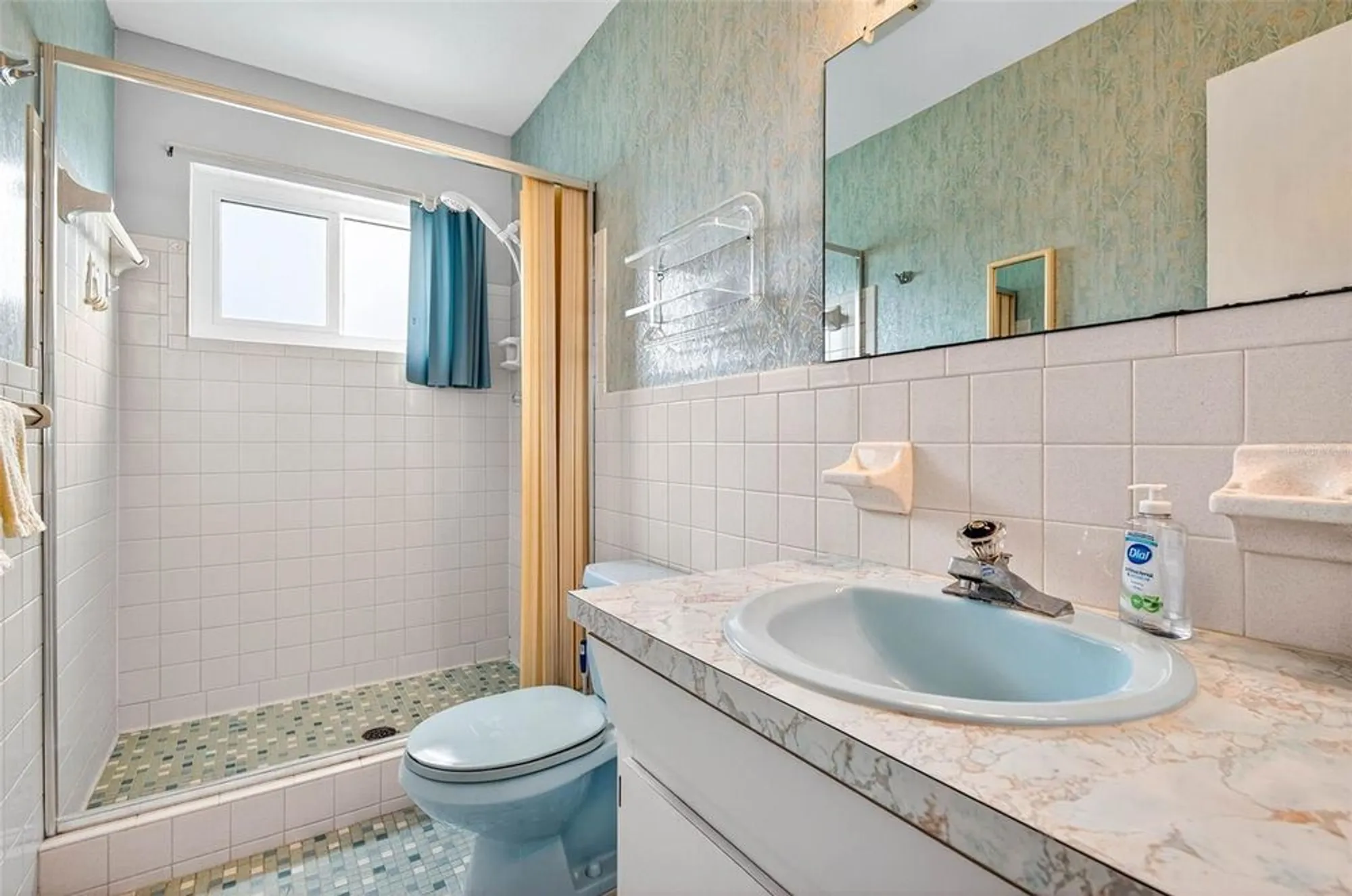 Property Slideshow image 22 of 32 | 2370 jamaican st 84, Clearwater, FL, 33763