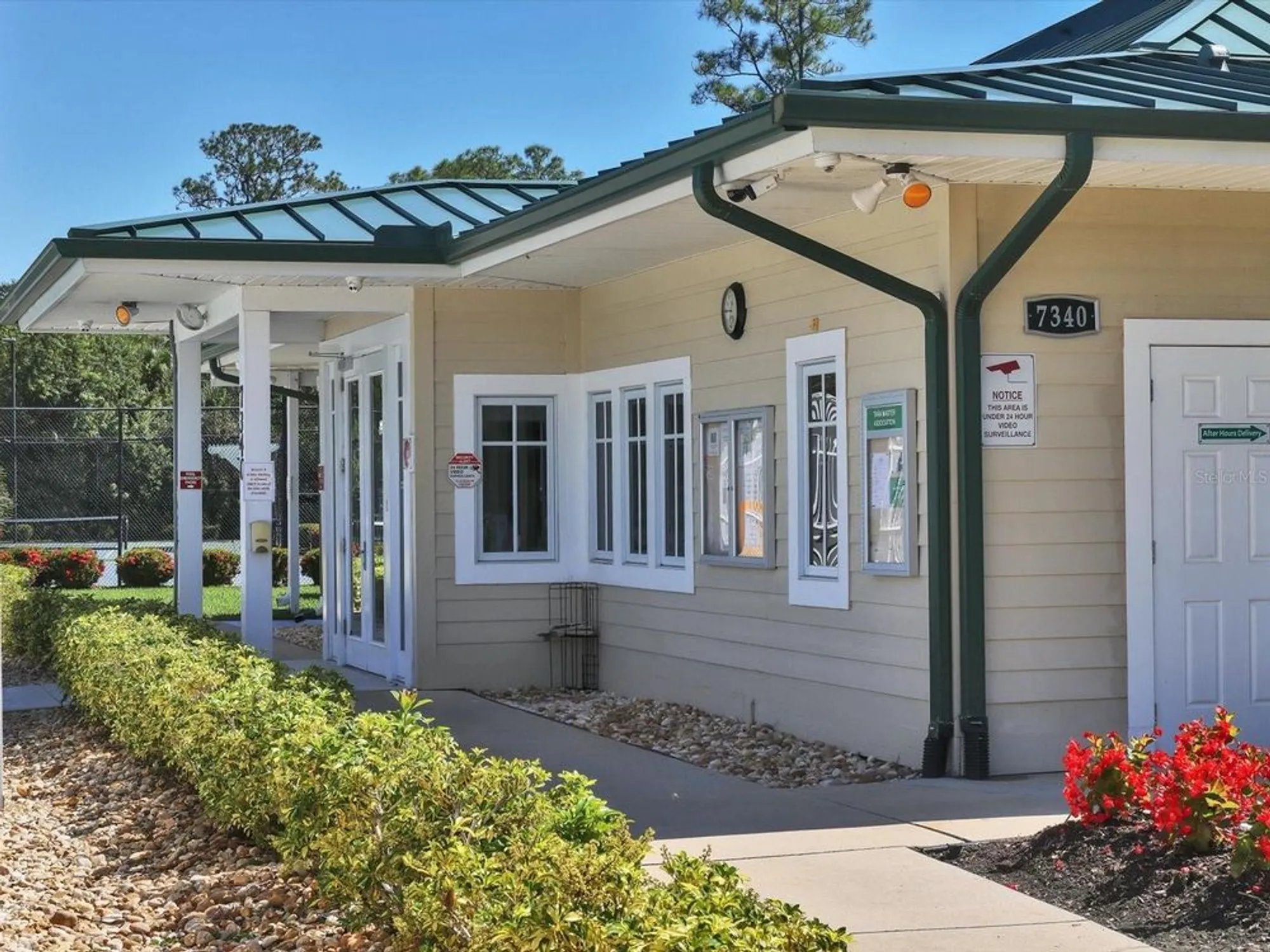 Property Slideshow image 42 of 53 | 7273 cedar hollow cir # 102, Bradenton, FL, 34203