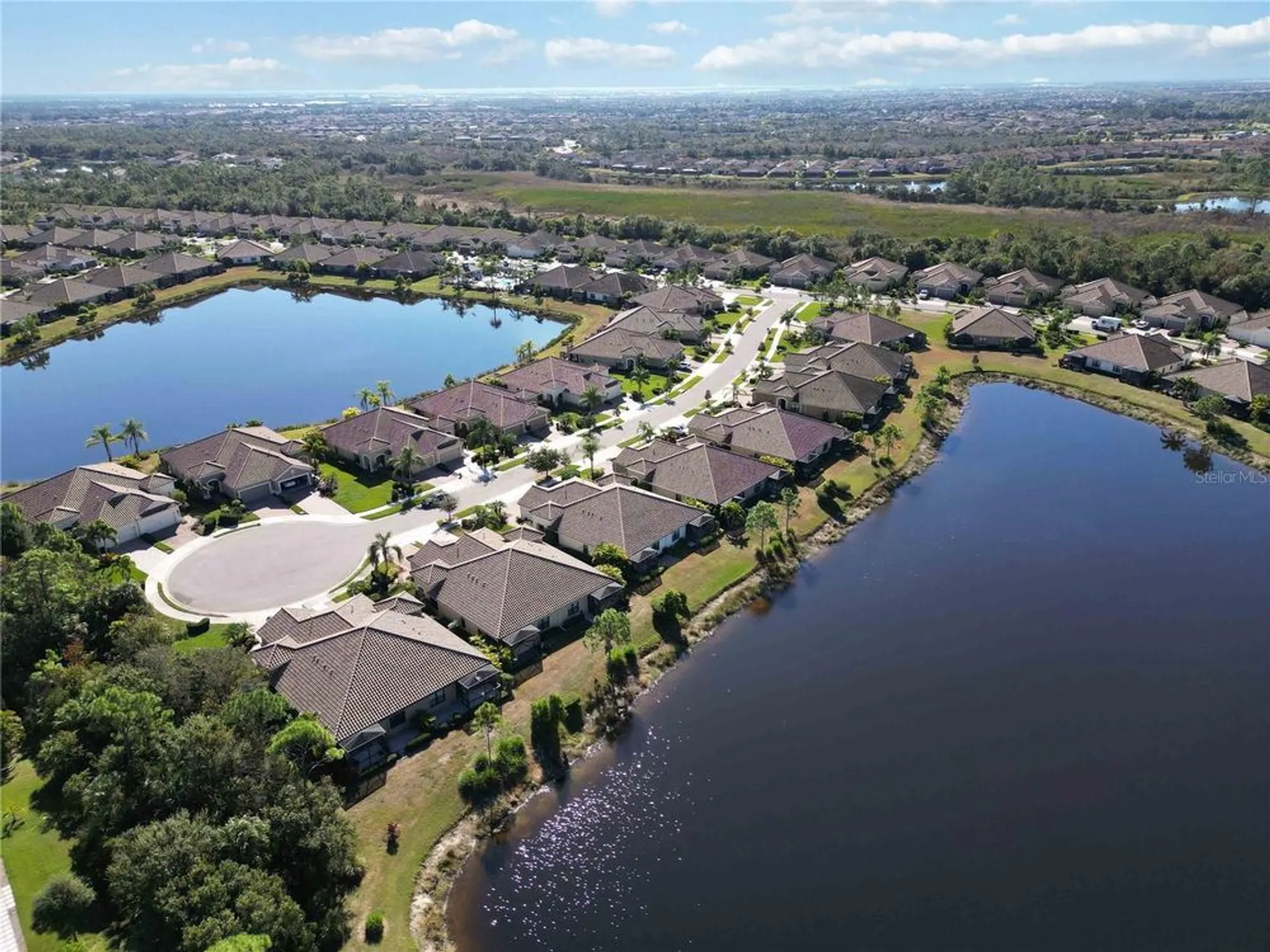 Property Slideshow image 61 of 70 | 21625 avon park ct, Venice, FL, 34293