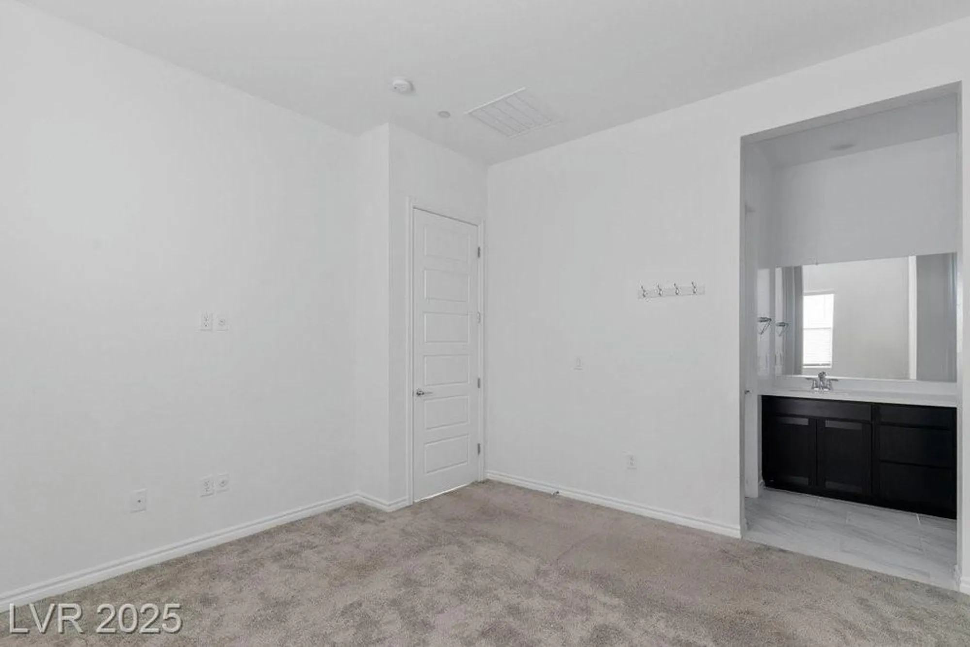 Property Slideshow image 16 of 36 | 925 allister fields ln, Las Vegas, NV, 89138