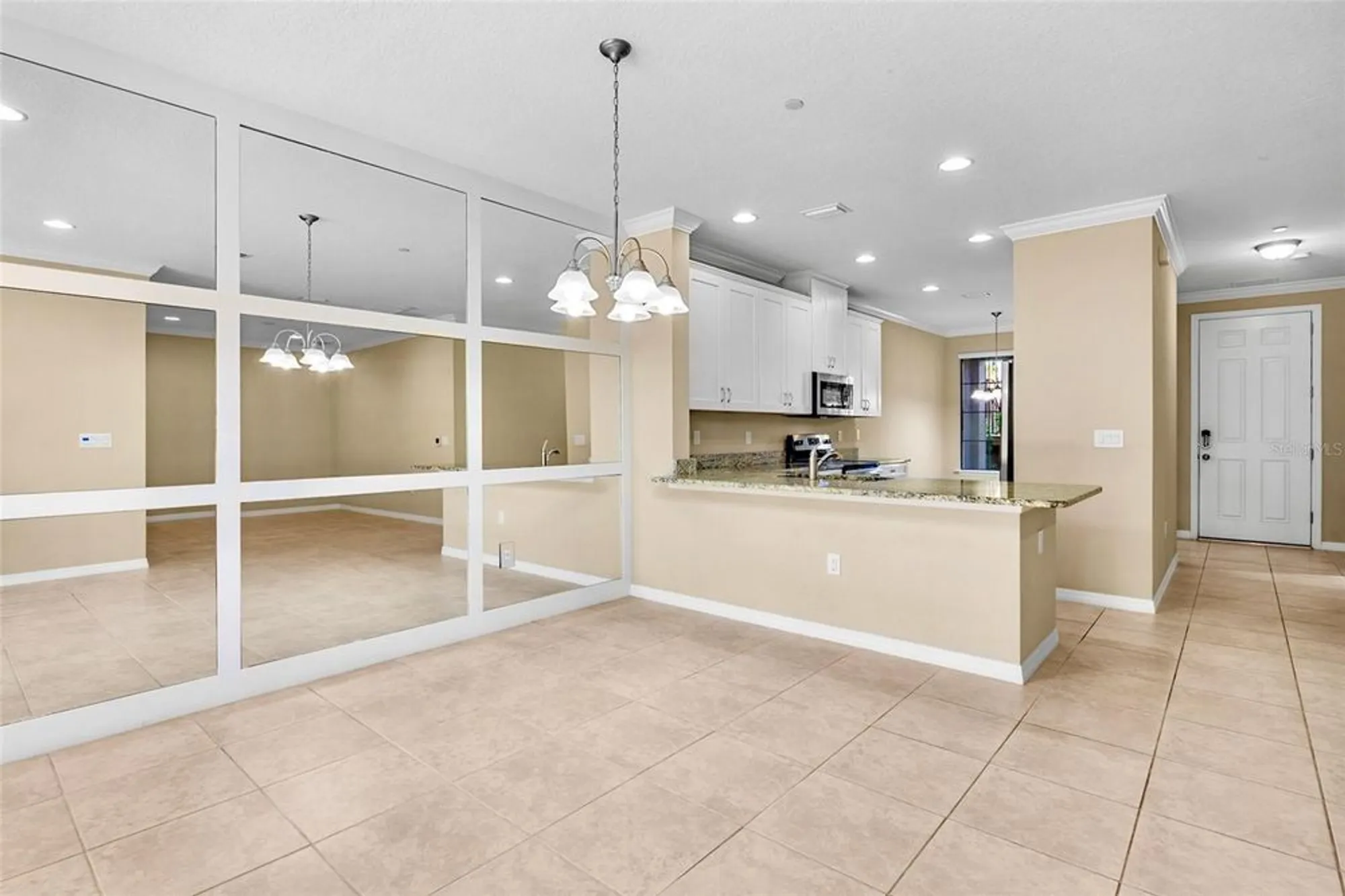 Property Slideshow image 6 of 49 | 5425 cicerone st 103, Sarasota, FL, 34238