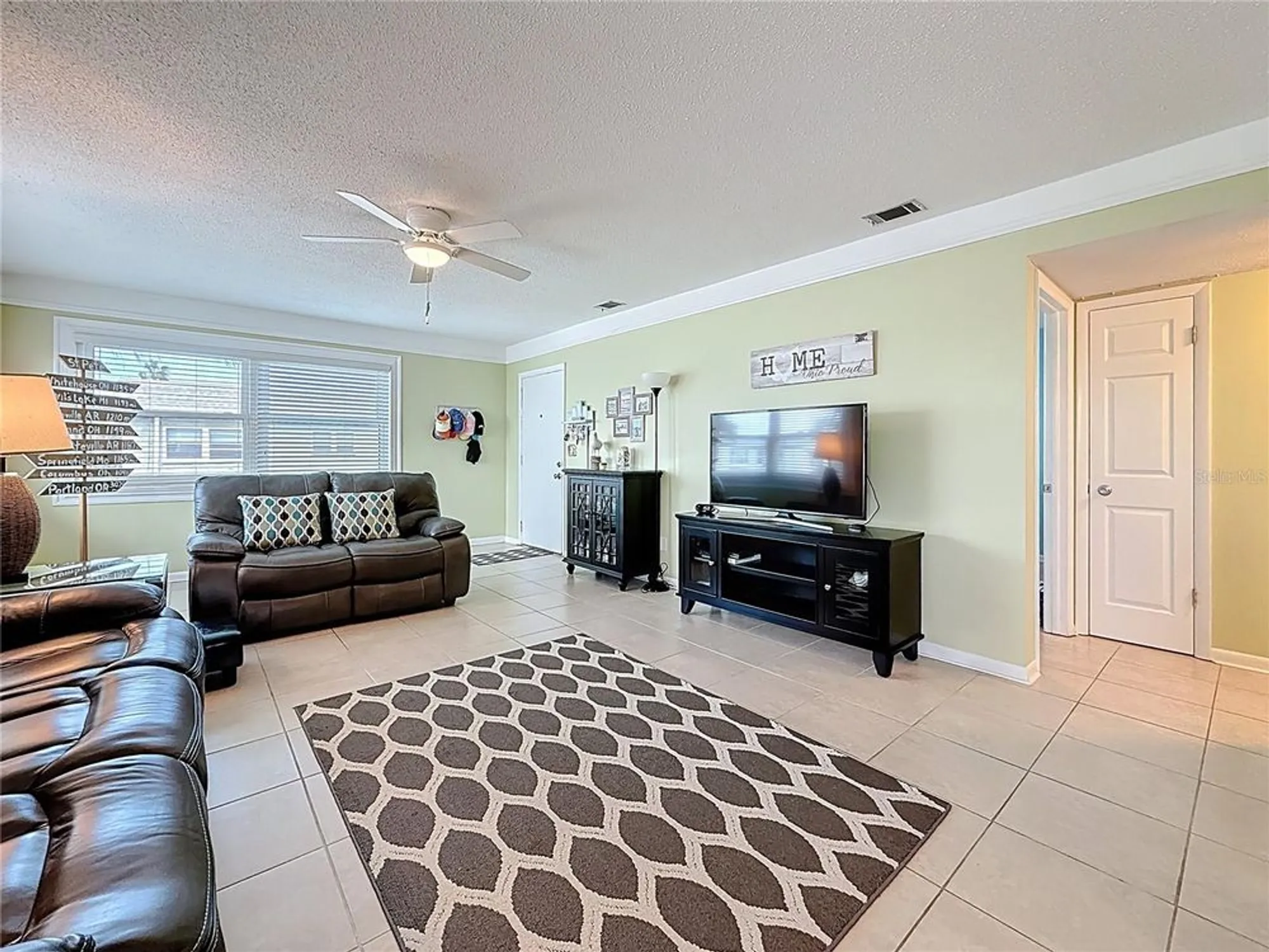 Property Slideshow image 11 of 64 | 5267 81st st n apt 26, Saint Petersburg, FL, 33709