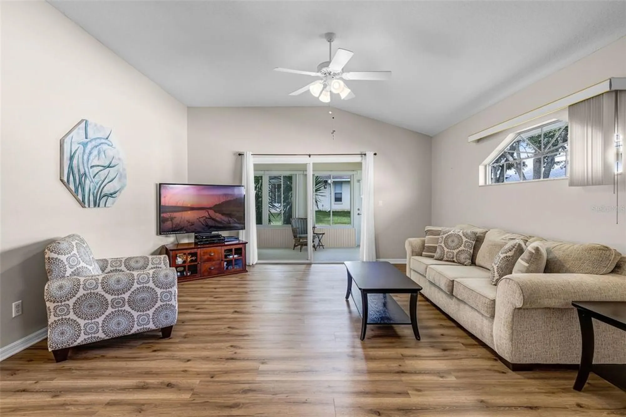 Property Slideshow image 4 of 48 | 21737 king john st, Leesburg, FL, 34748