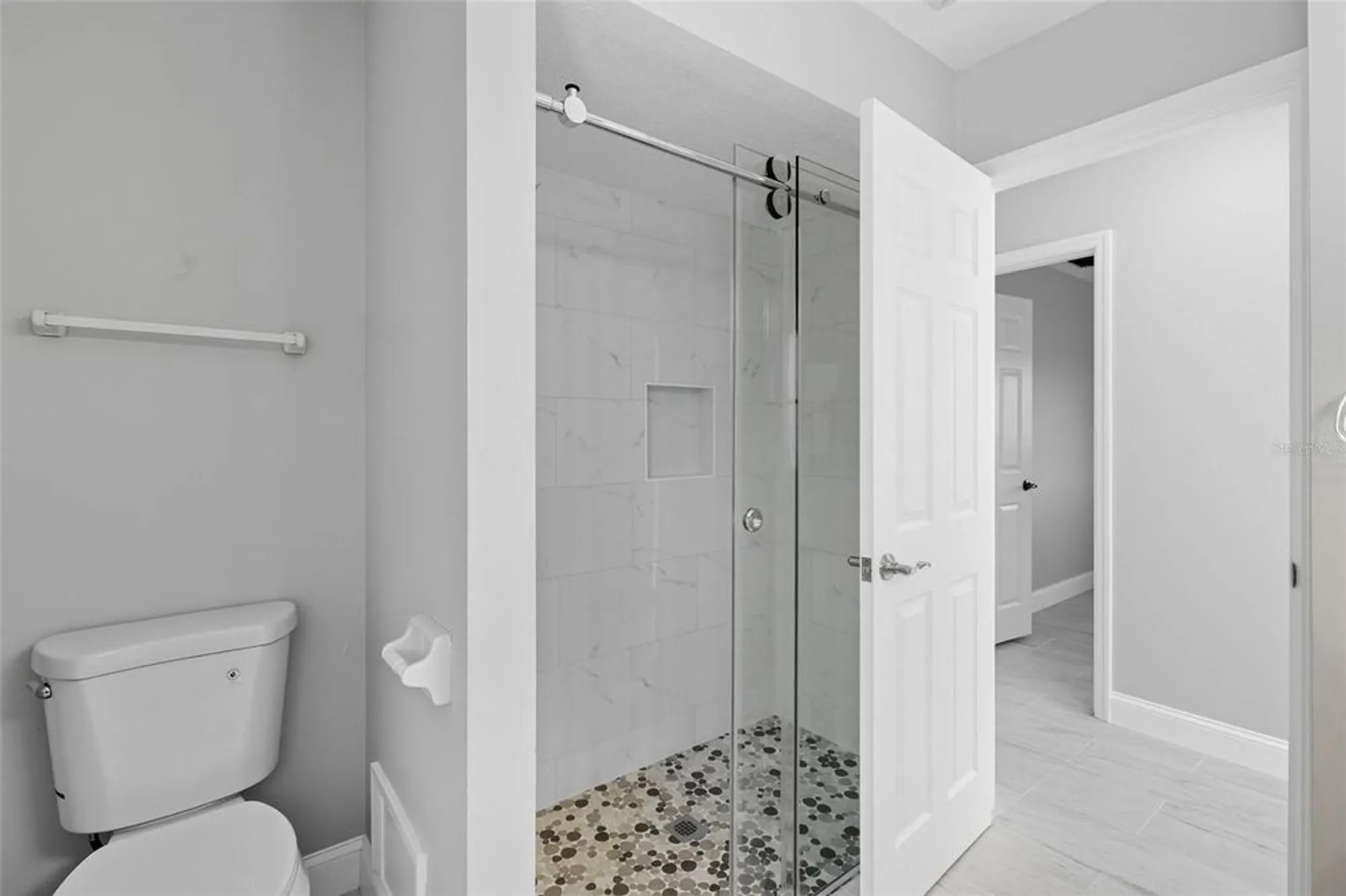 Property Slideshow image 27 of 61 | 6994 country lakes cir, Sarasota, FL, 34243