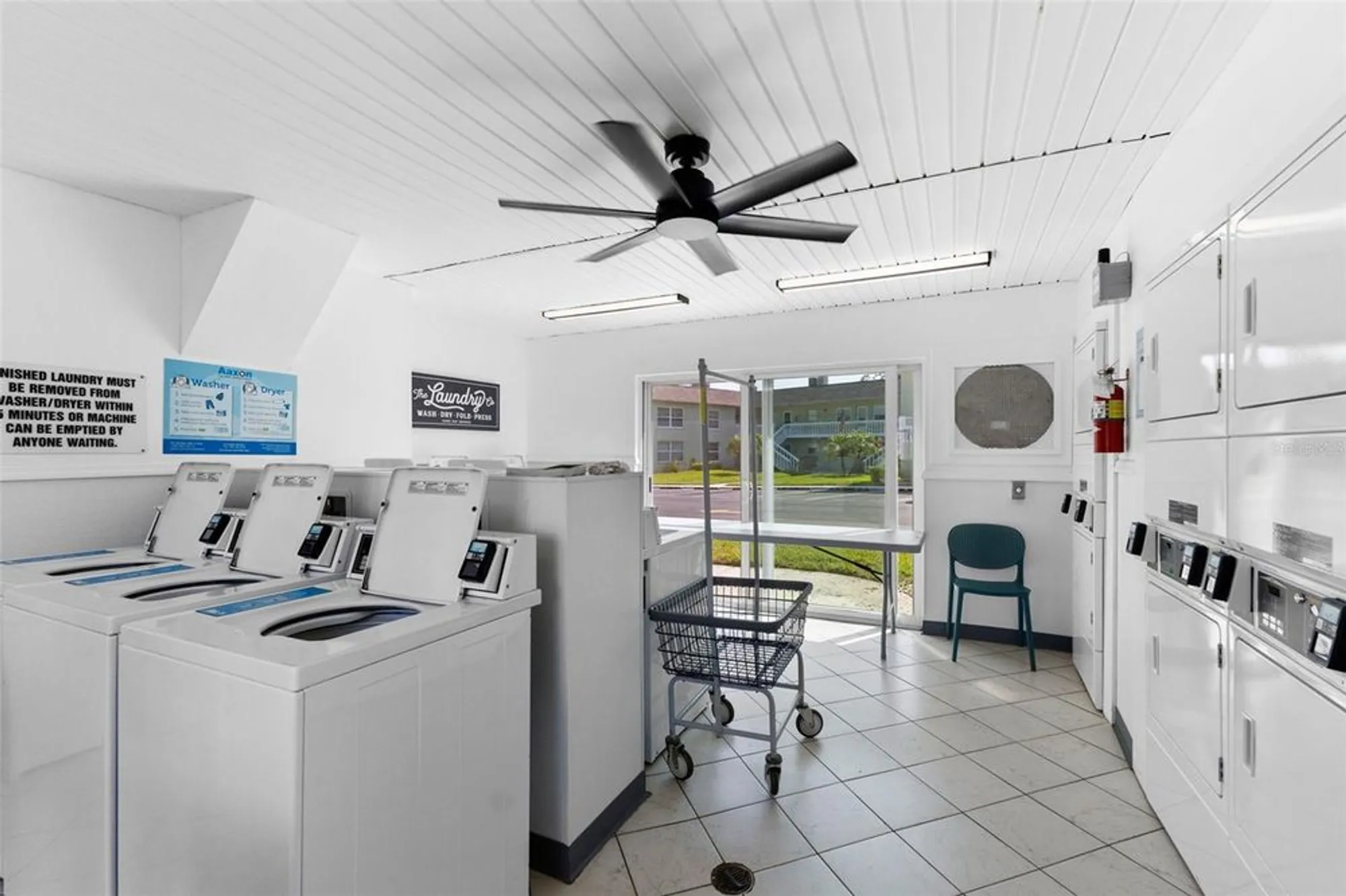 Property Slideshow image 37 of 49 | 1250 s pinellas ave apt 405, Tarpon Springs, FL, 34689