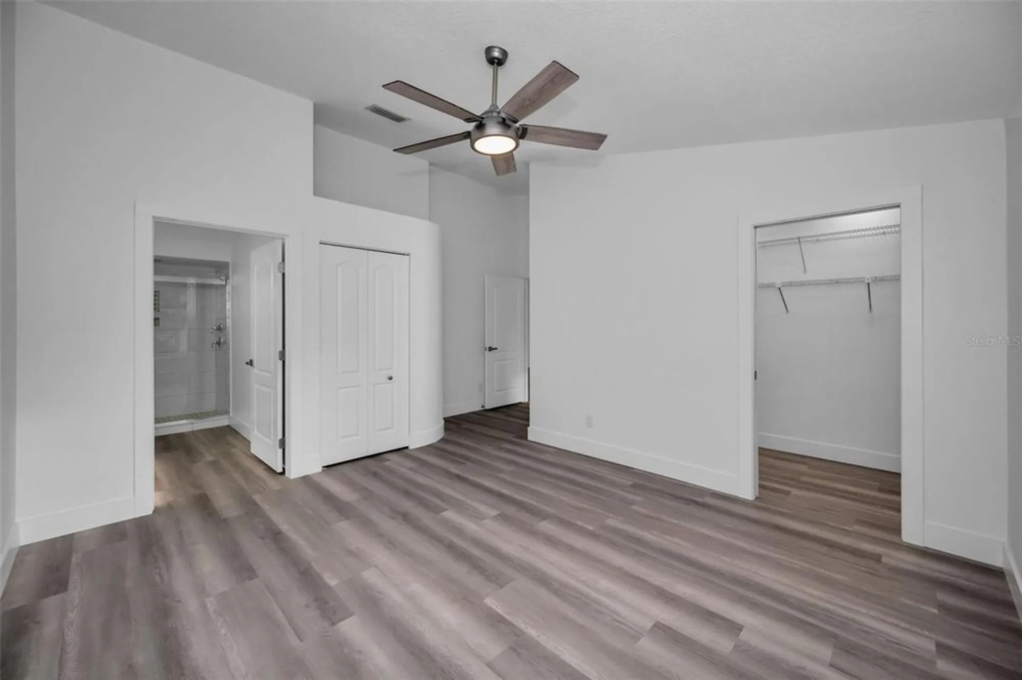 Property Slideshow image 14 of 38 | 2292 austrian ln 34, Clearwater, FL, 33763