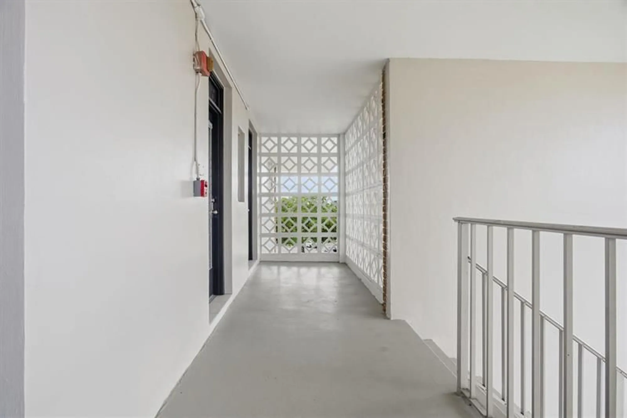 Property Slideshow image 27 of 44 | 2991 nw 46th ave 410, Lauderdale Lakes, FL, 33313