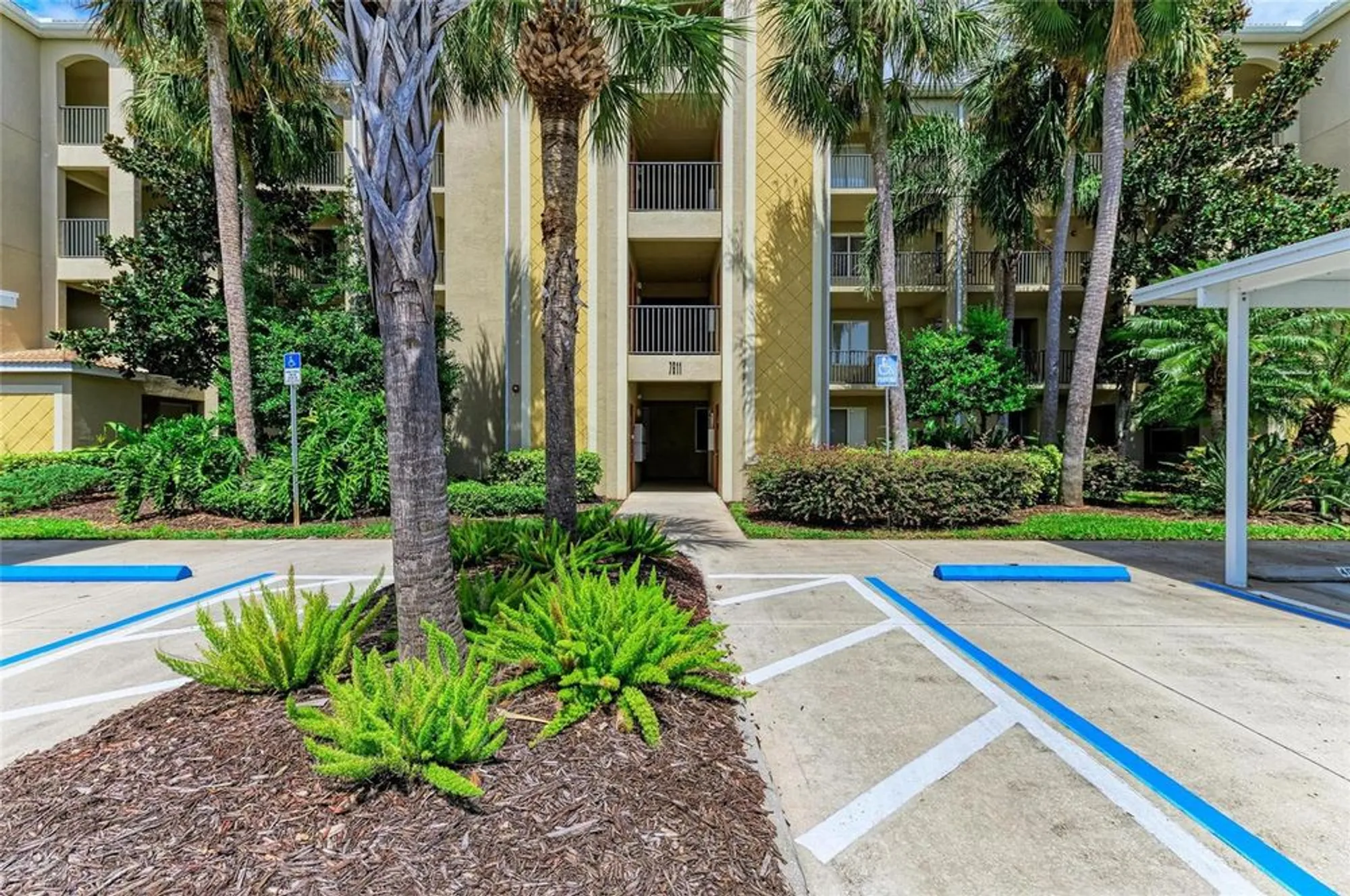 Property Slideshow image 12 of 77 | 7911 grand estuary trl unit 108, Bradenton, FL, 34212