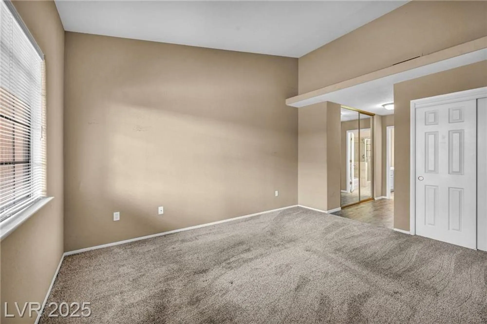 Property Slideshow image 17 of 44 | 2851 s valley view blvd unit 1025, Las Vegas, NV, 89102