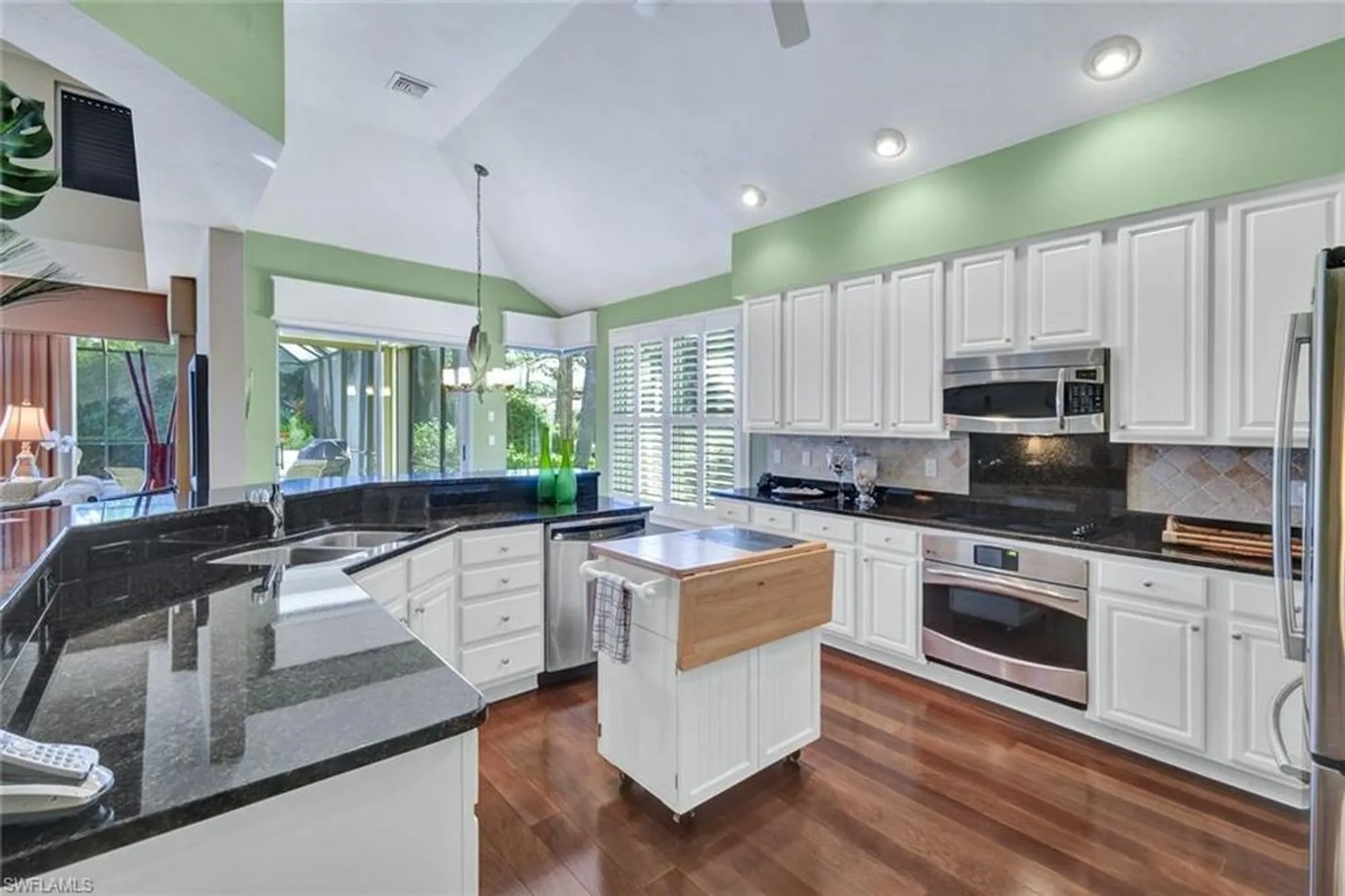 Property Slideshow image 13 of 41 | 26211 siena dr, Bonita Springs, FL, 34134