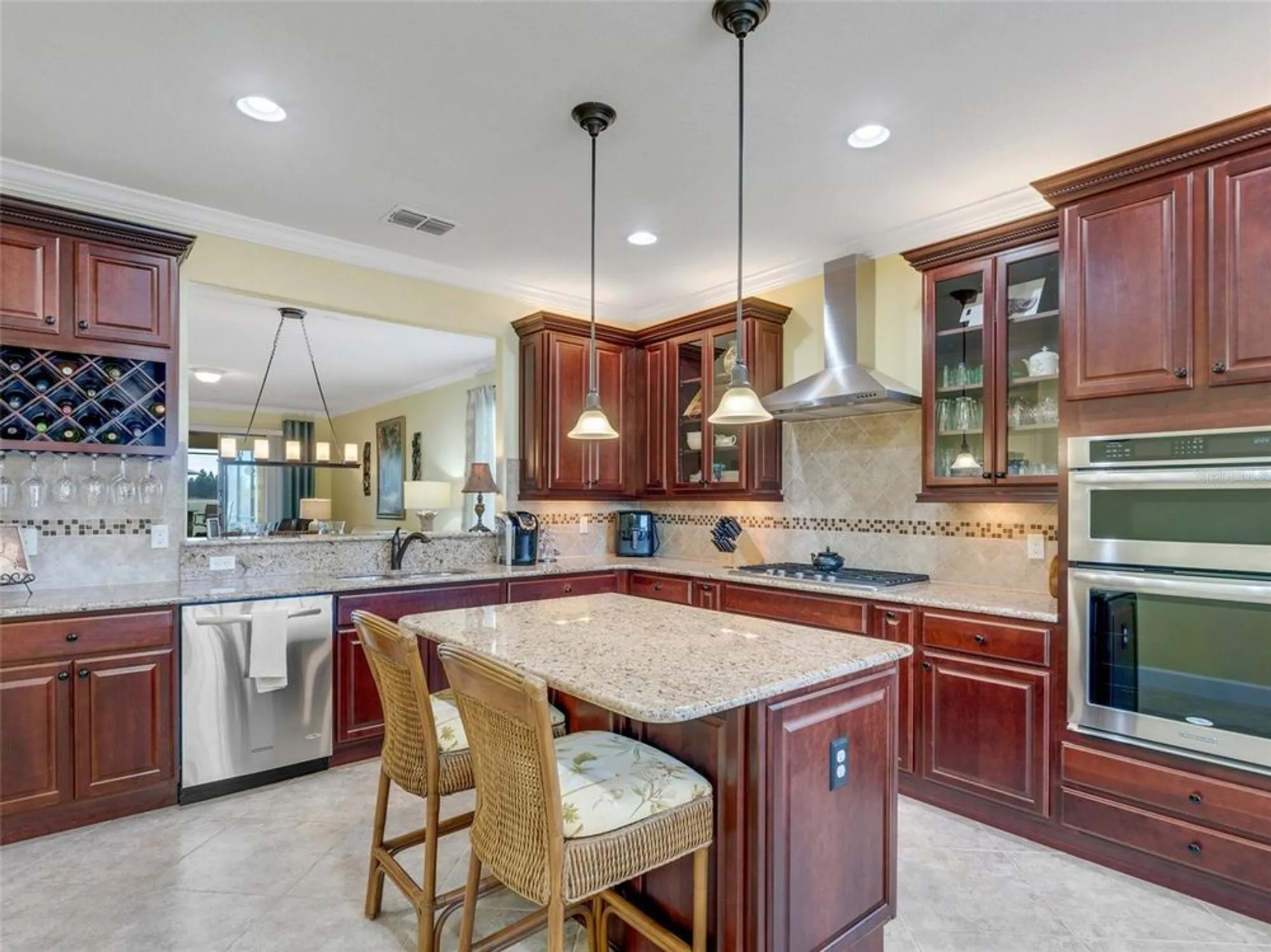 Property Slideshow image 8 of 67 | 208 almeria way, Davenport, FL, 33837